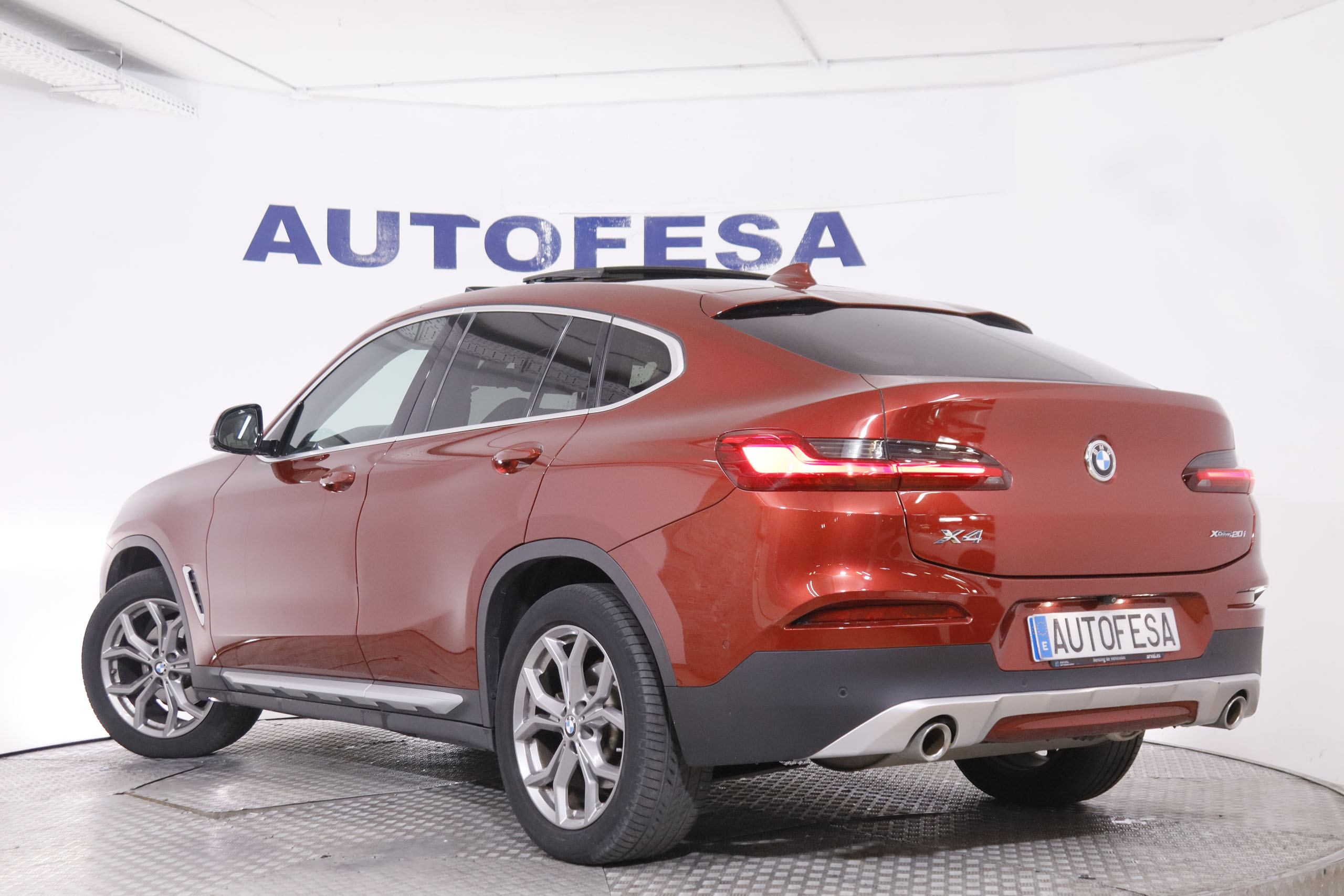 BMW X4 xDrive 20i - foto 4