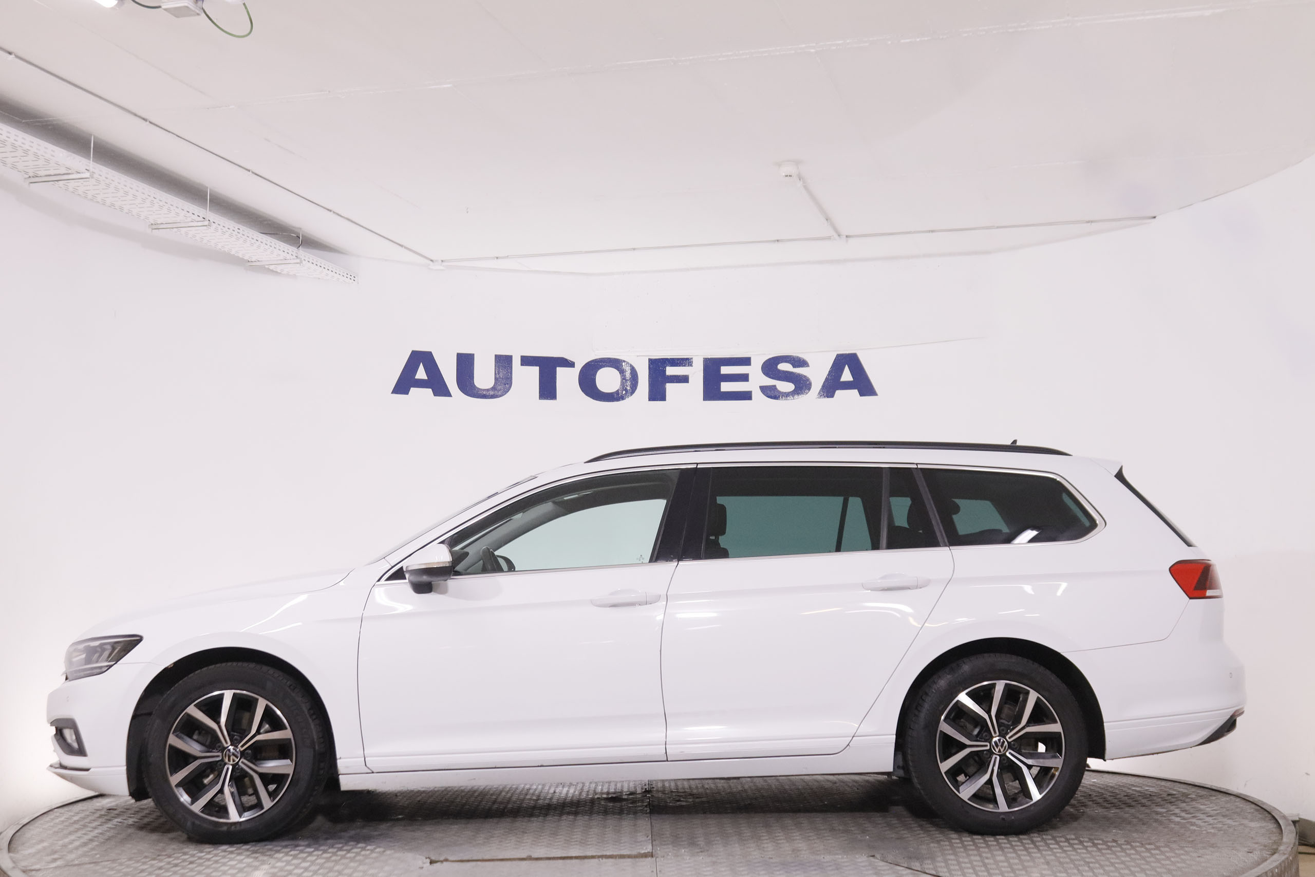 Volkswagen Passat Variant 2.0 TDI Executive DSG - foto 10