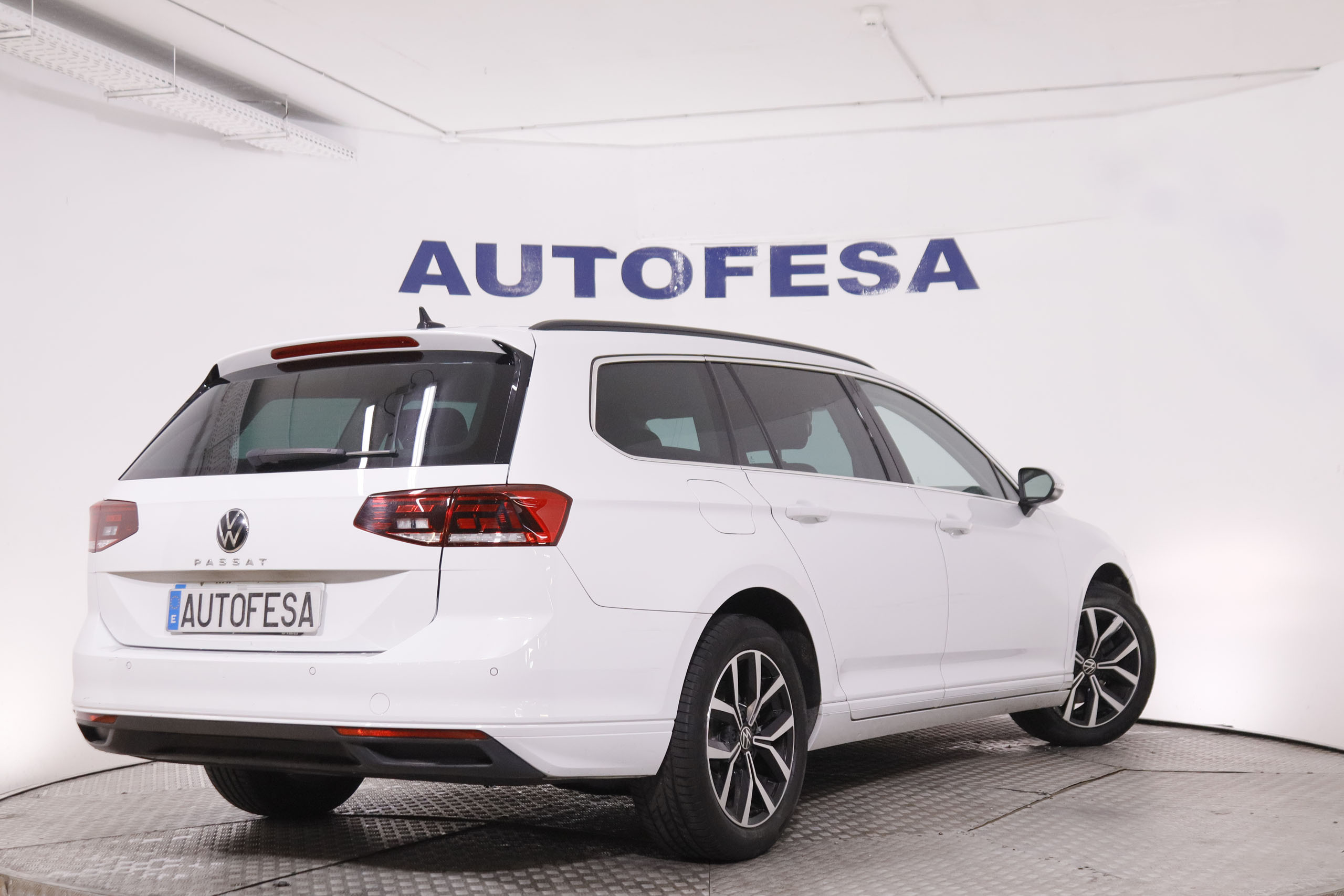 Volkswagen Passat Variant 2.0 TDI Executive DSG - foto 6