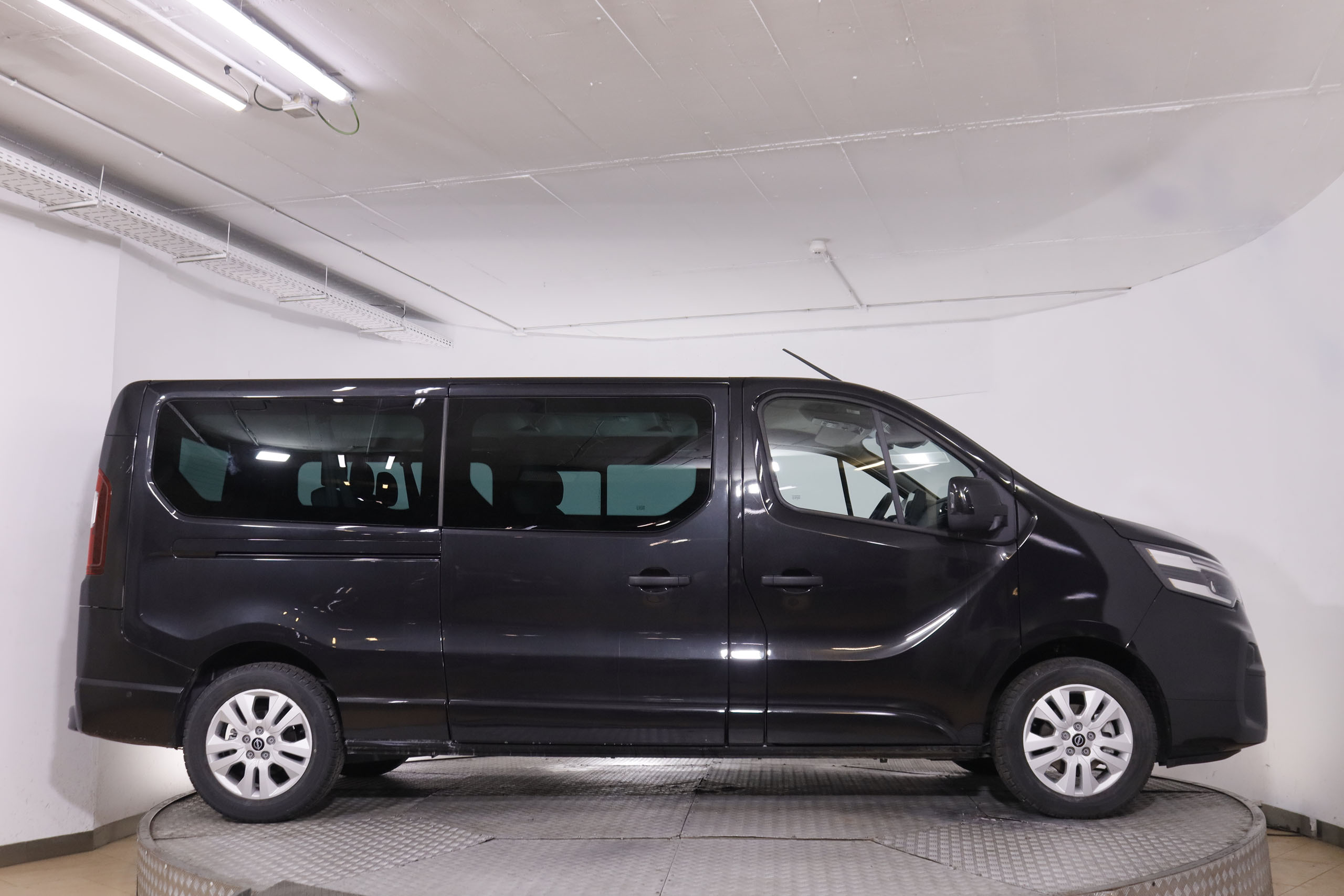 Nissan Primastar 2.0 dCi L2H1 Tekna 9 plazas - foto 8