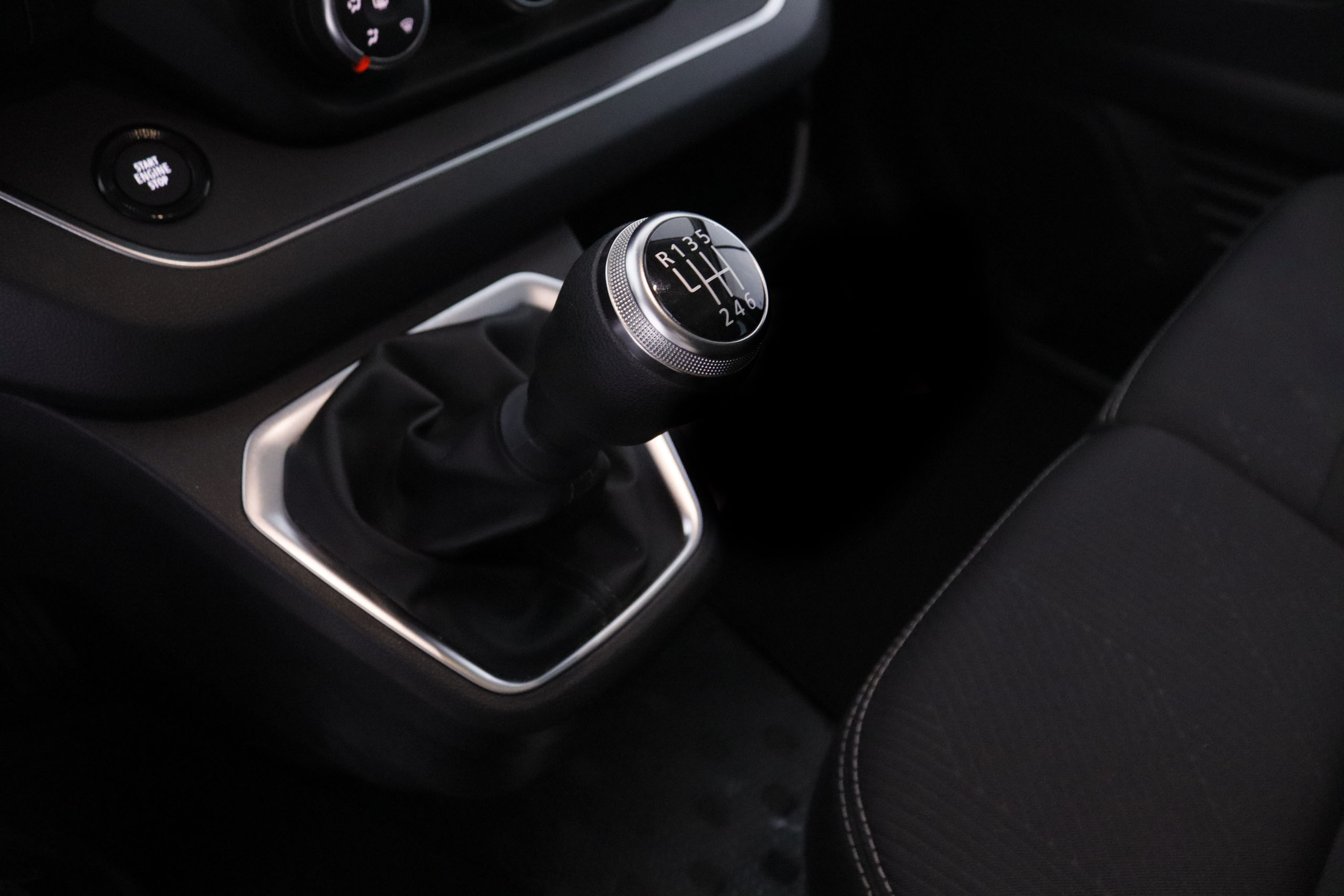 Nissan Primastar 2.0 dCi L2H1 Tekna 9 plazas - foto 14