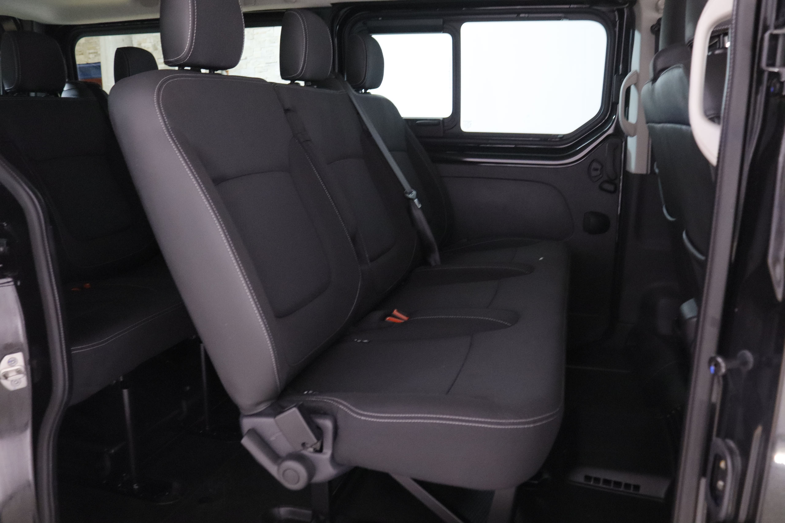 Nissan Primastar 2.0 dCi L2H1 Tekna 9 plazas - foto 22