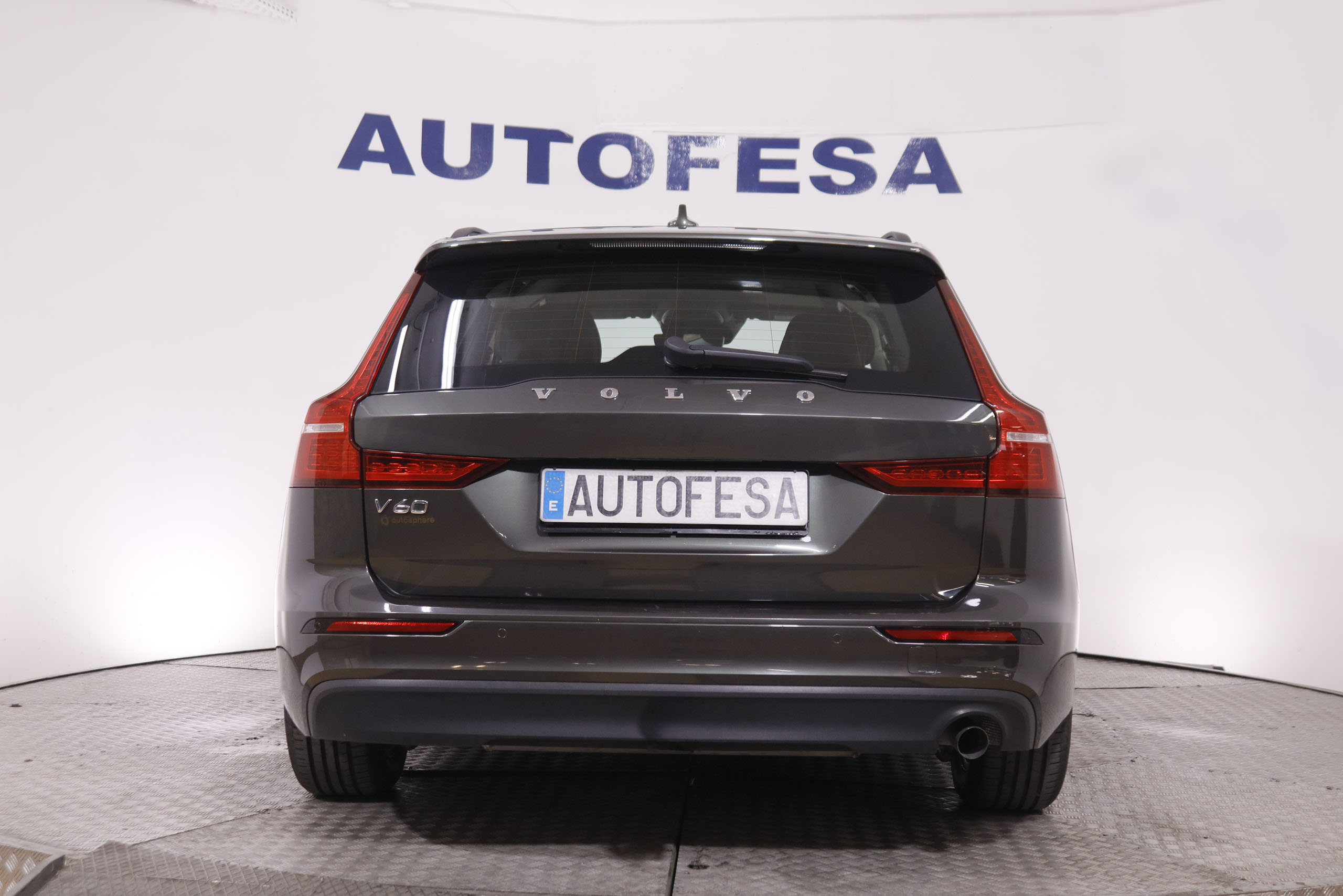 Volvo V60 2.0 D3 Momentum - foto 2