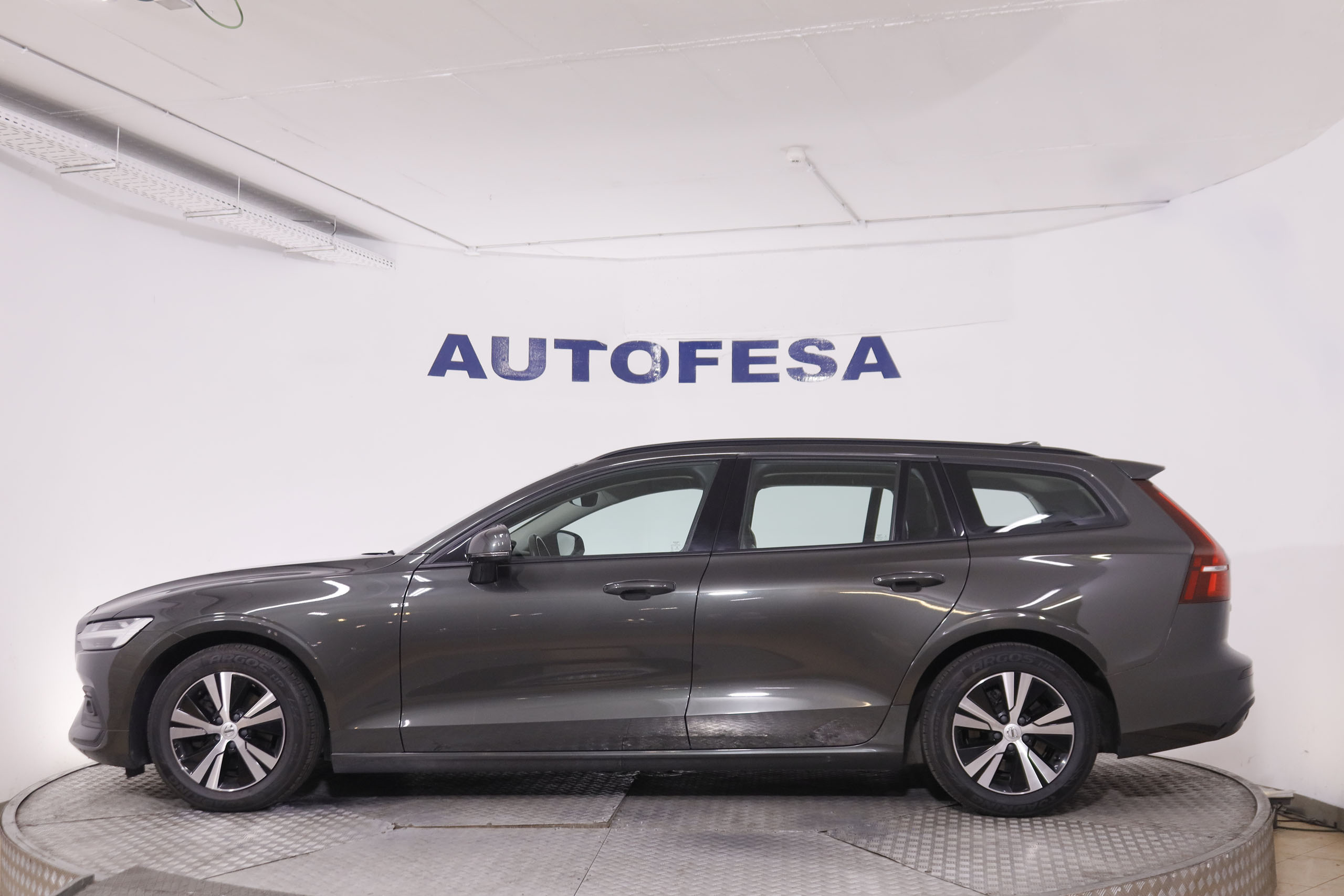 Volvo V60 2.0 D3 Momentum - foto 4