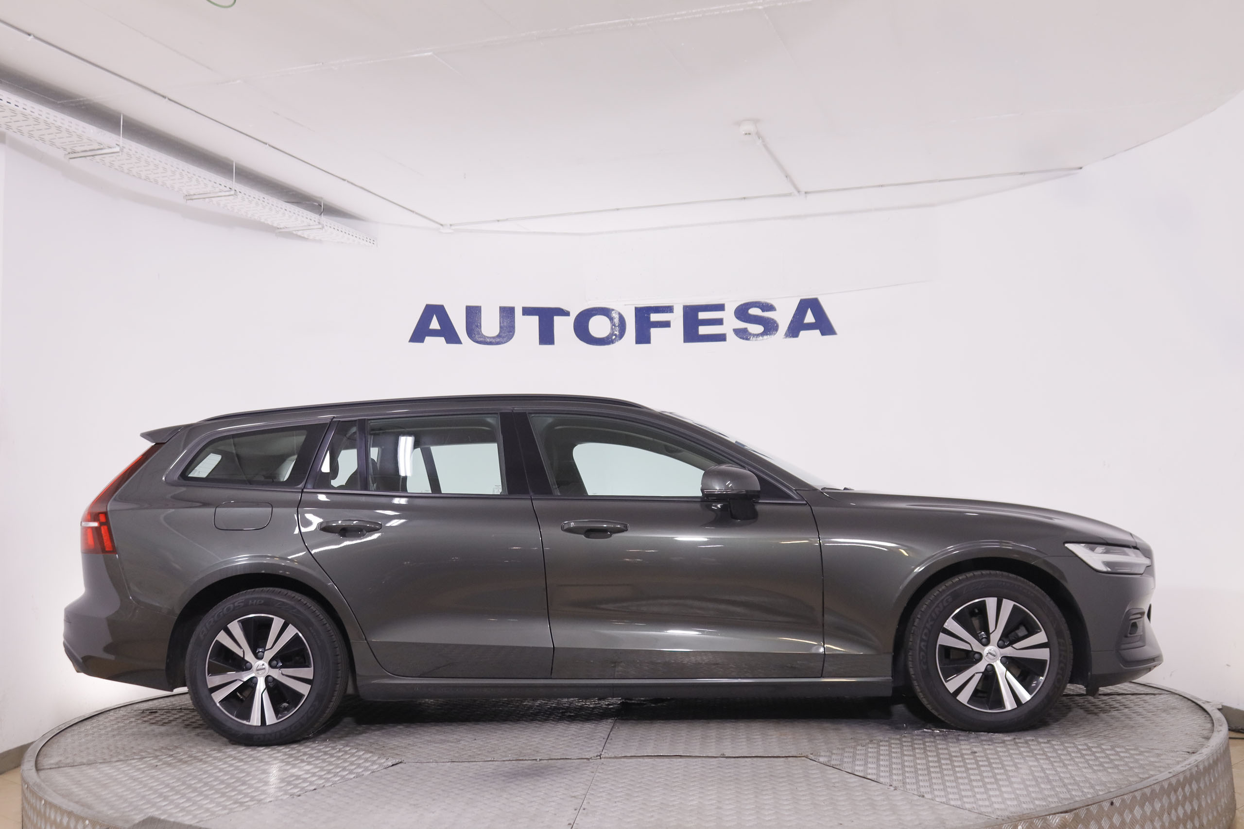 Volvo V60 2.0 D3 Momentum - foto 5