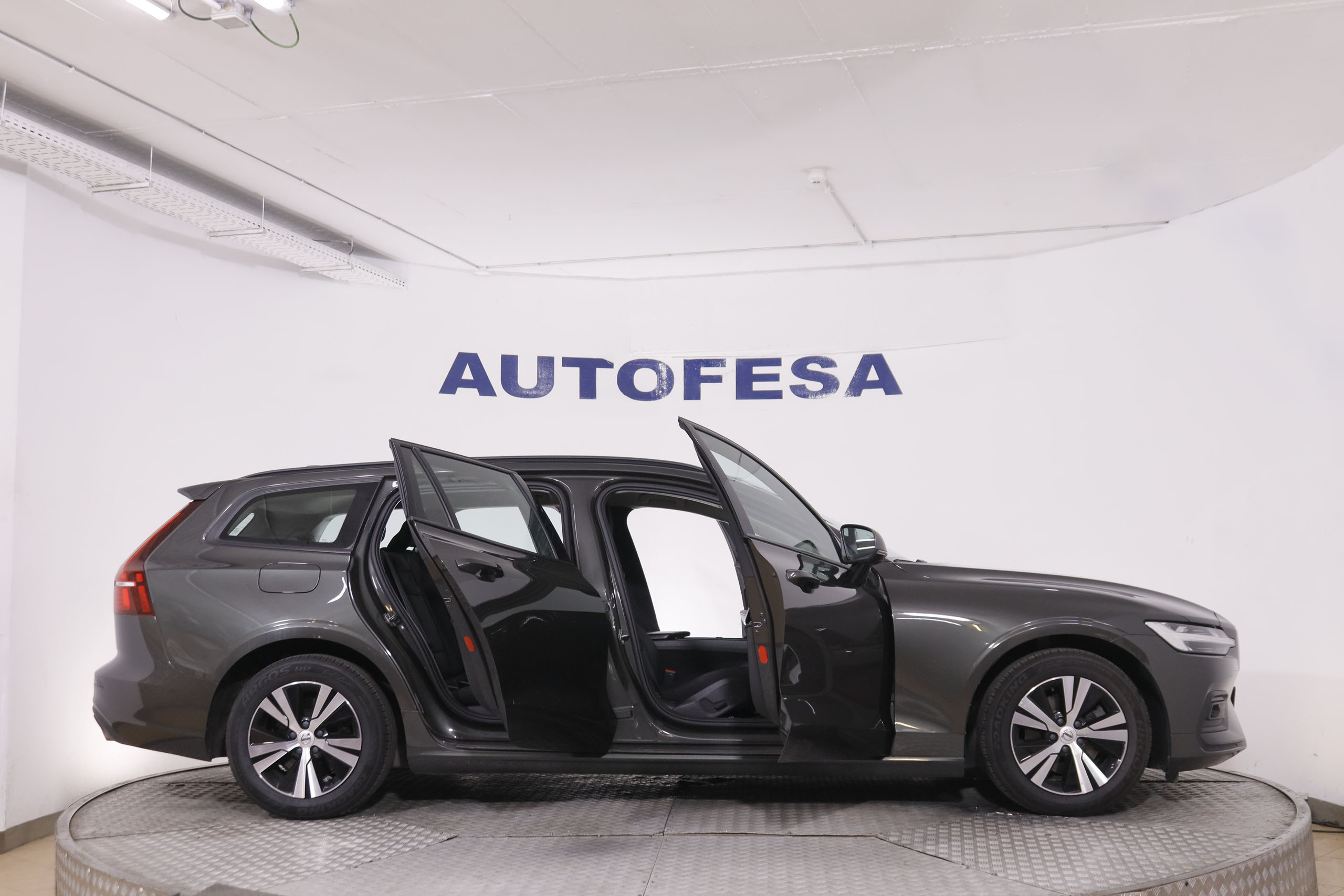 Volvo V60 2.0 D3 Momentum - foto 6