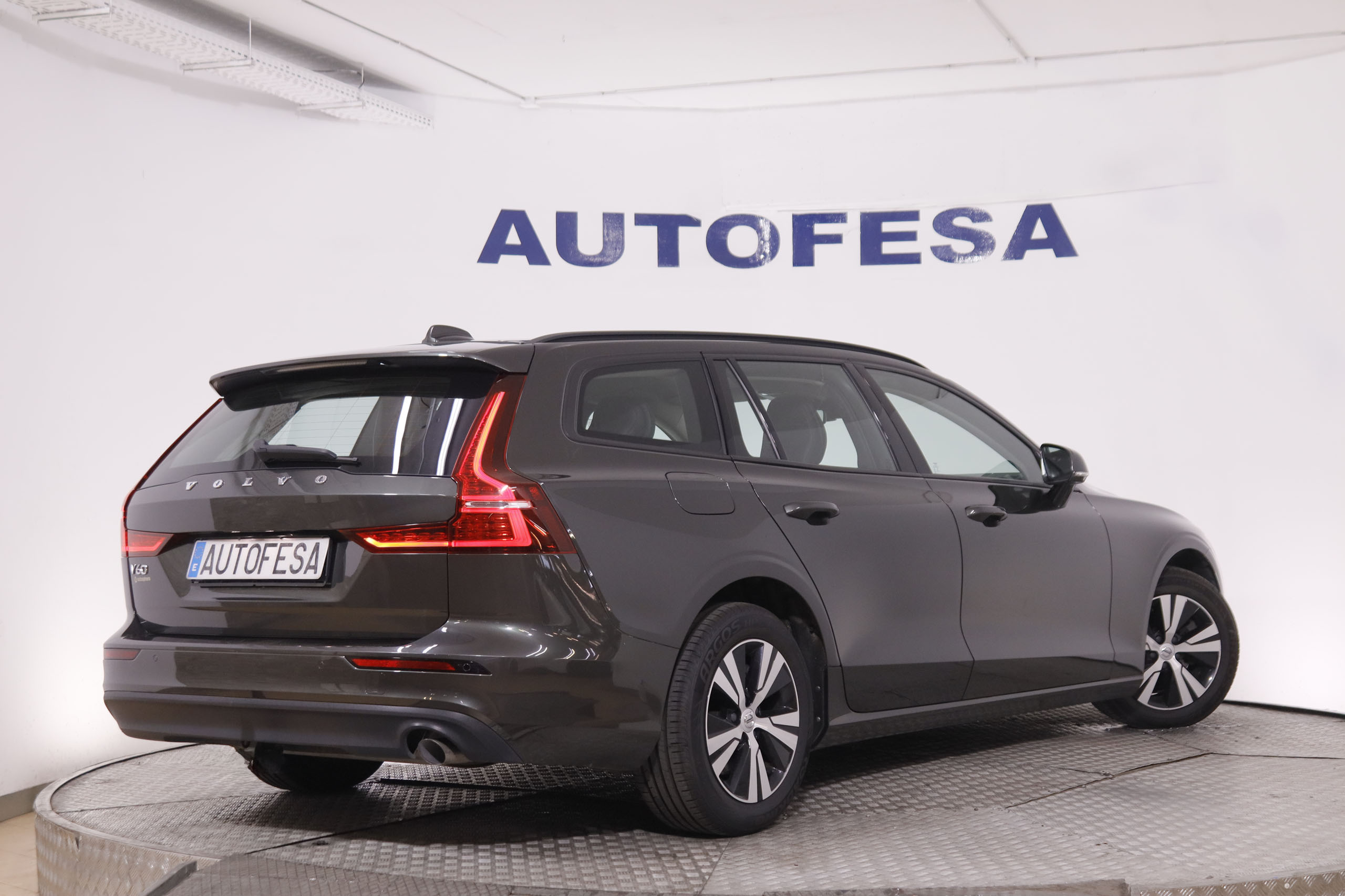 Volvo V60 2.0 D3 Momentum - foto 7