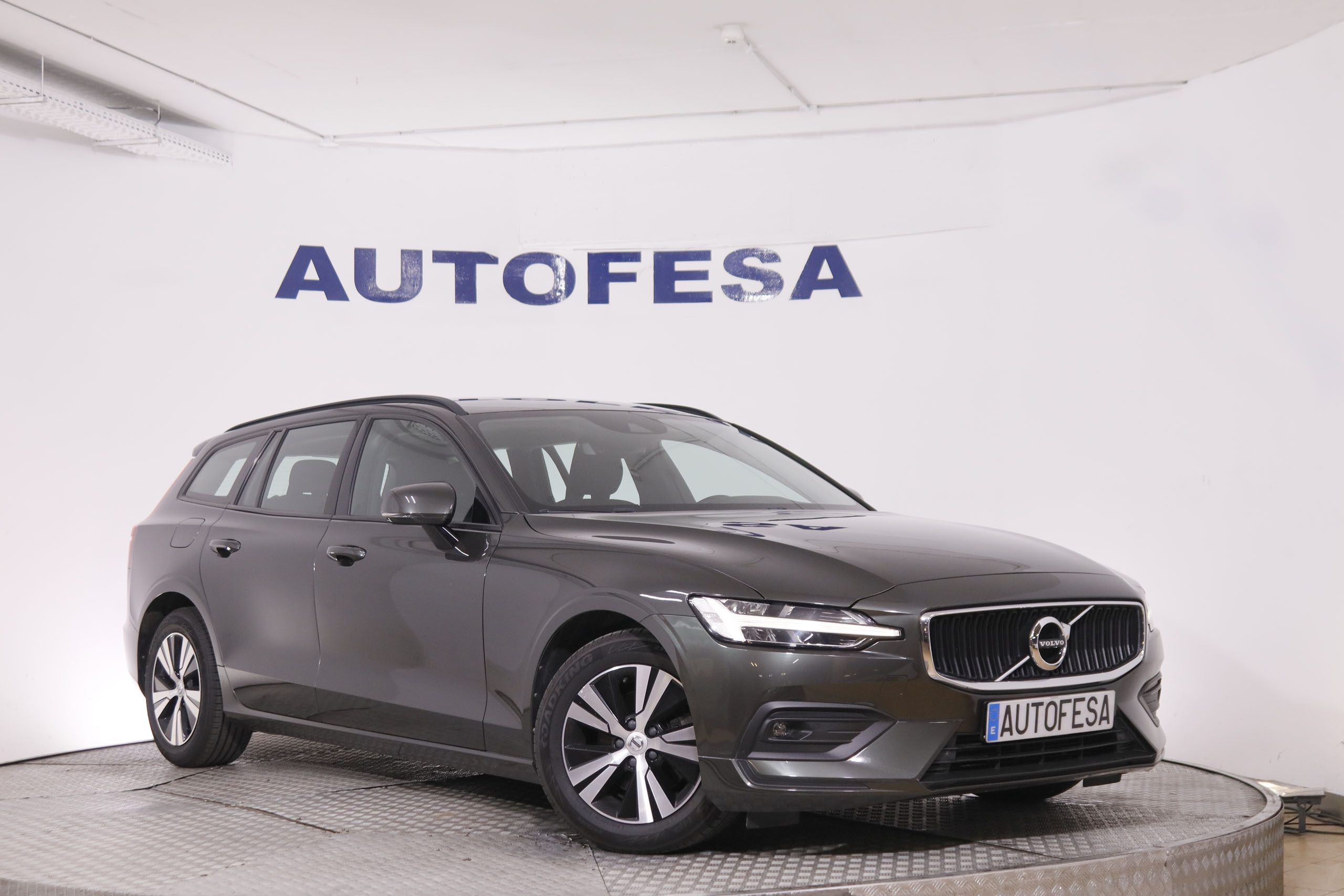 Volvo V60 2.0 D3 Momentum - foto 9