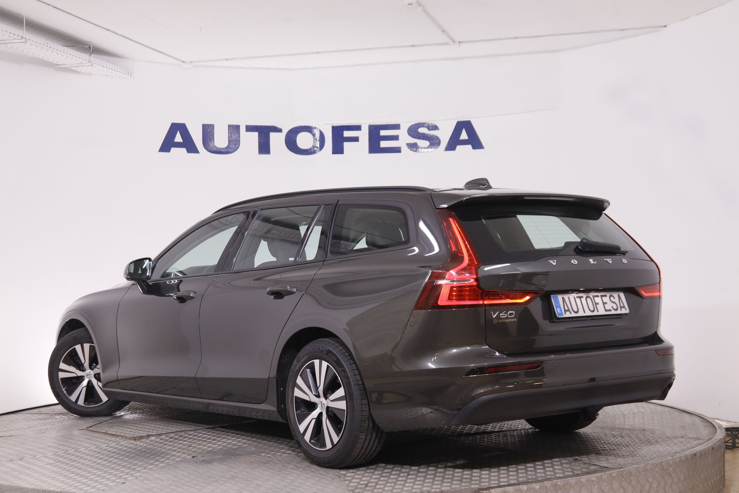 Volvo V60 2.0 D3 Momentum - foto 10
