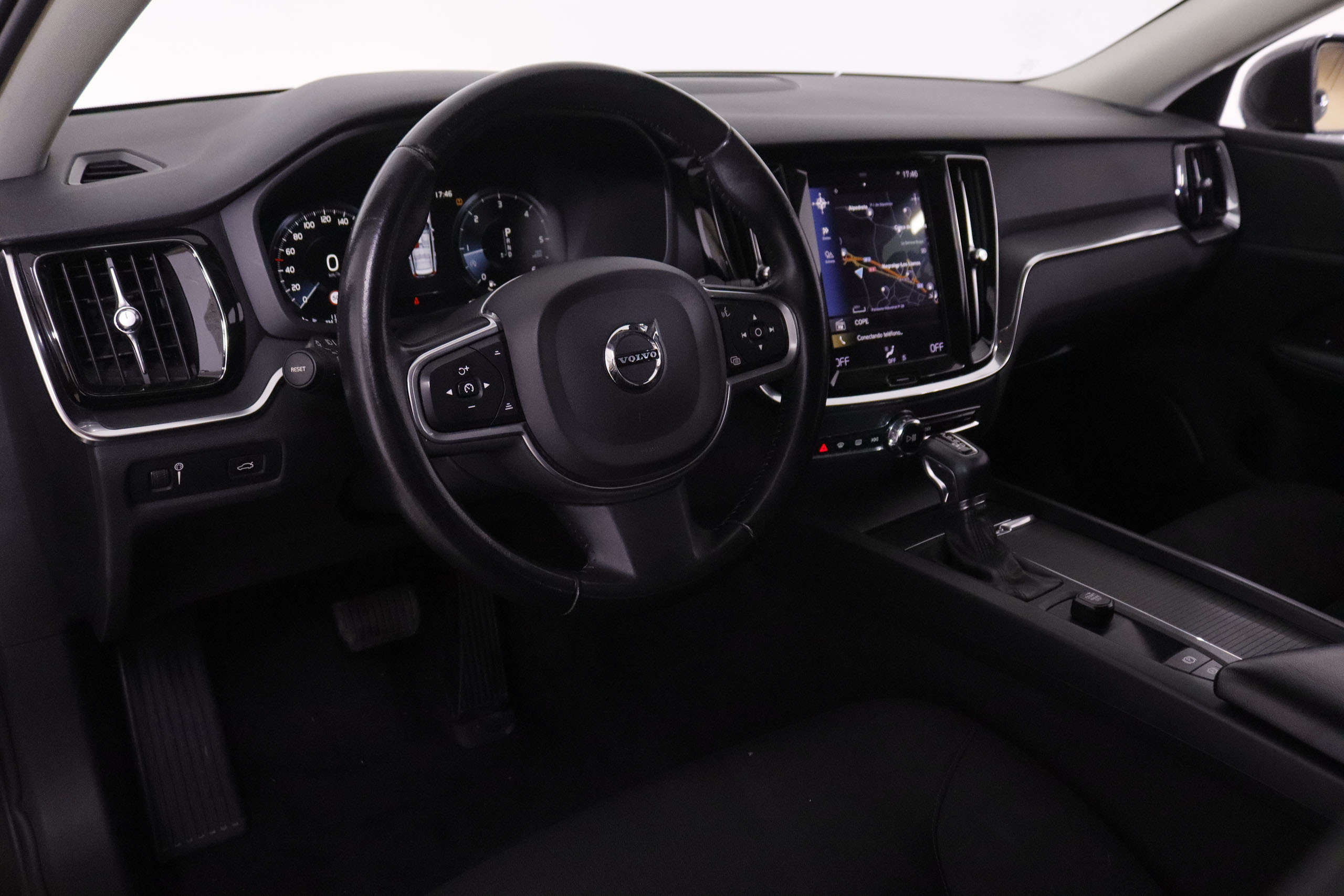 Volvo V60 2.0 D3 Momentum - foto 11