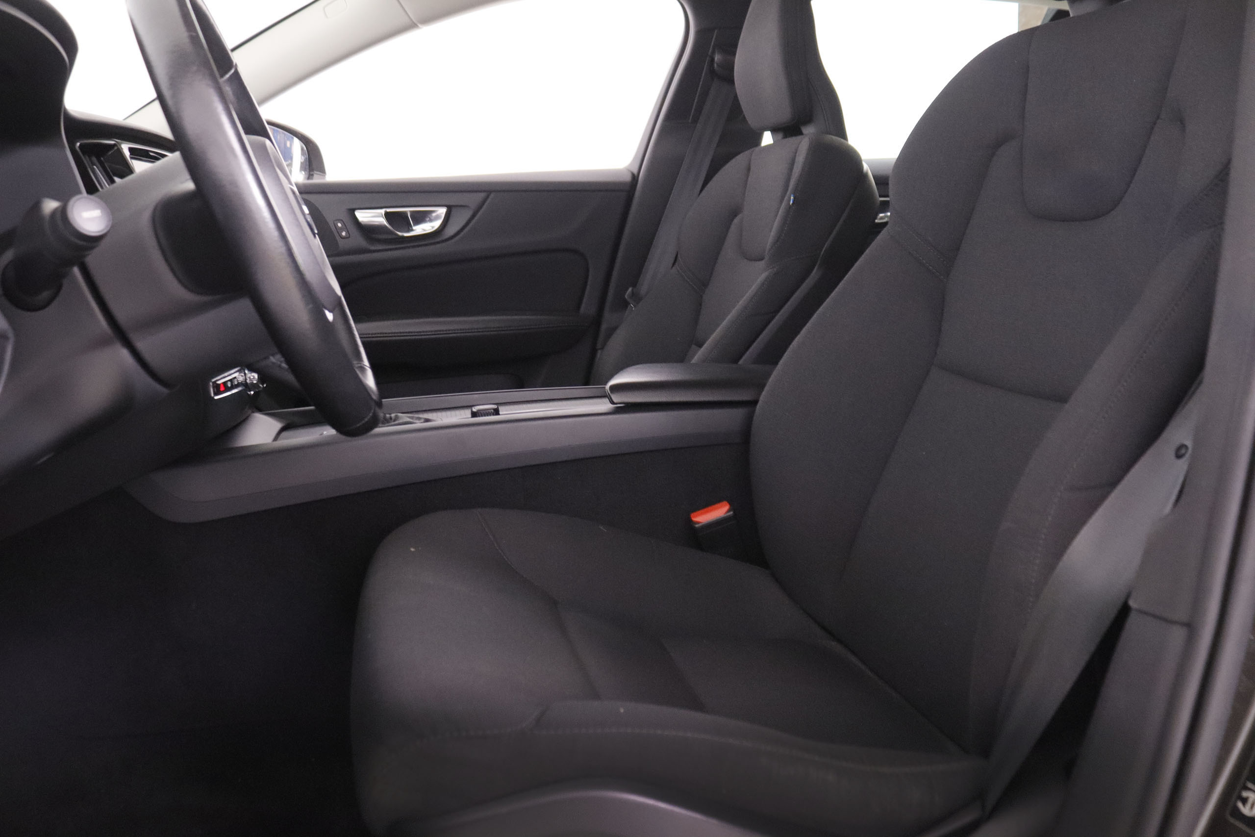 Volvo V60 2.0 D3 Momentum - foto 14