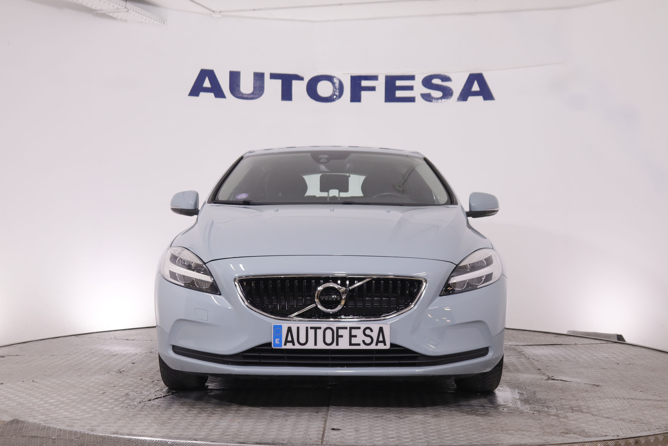 Volvo V40 2.0 T2 Momentum - foto 2