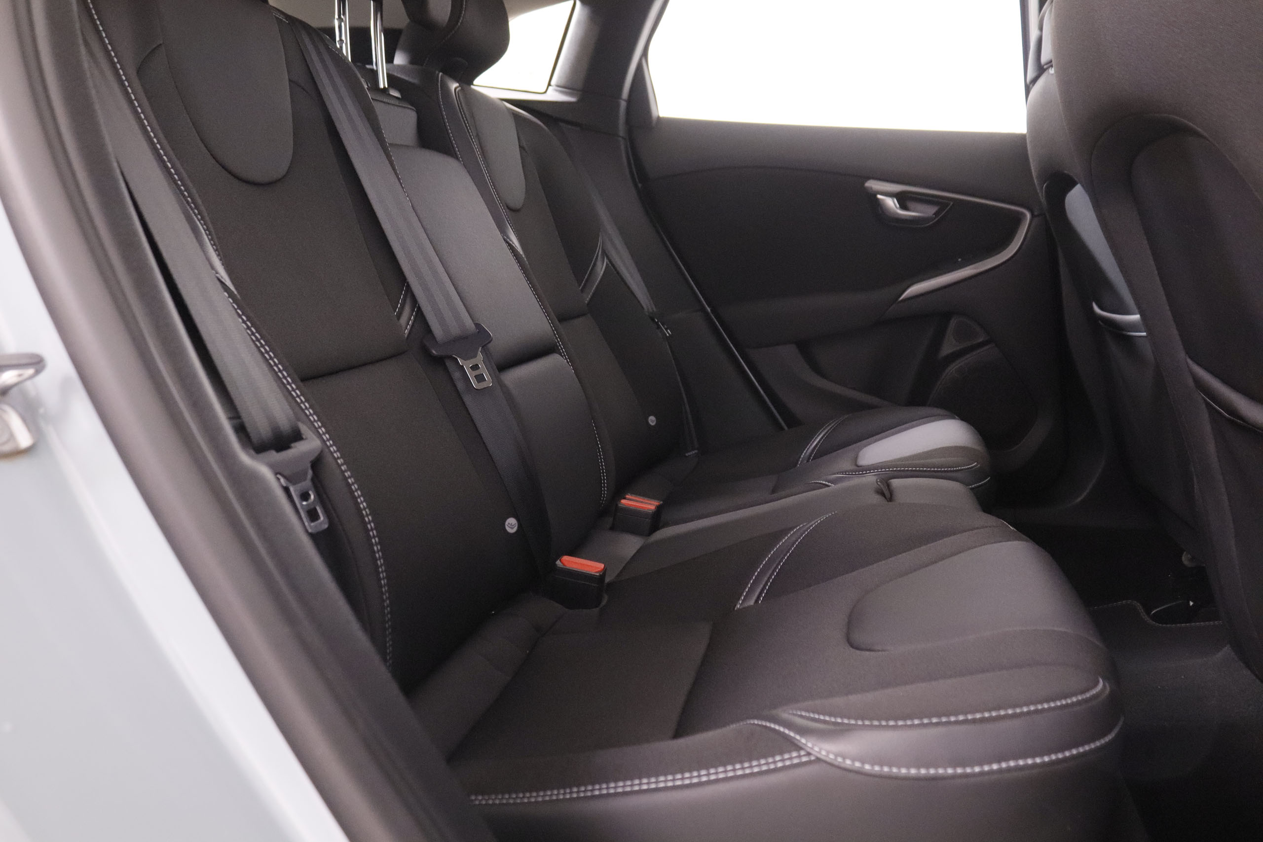 Volvo V40 2.0 T2 Momentum - foto 19