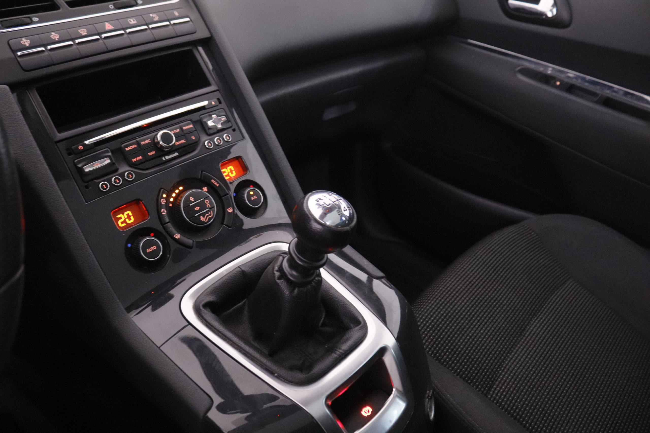 Peugeot 5008 2.0 HDi Allure 7 Plazas - foto 15