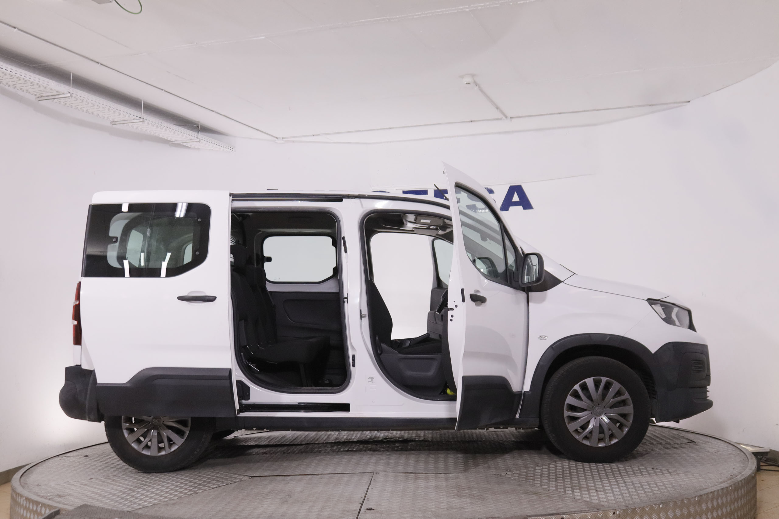 Peugeot Rifter 1.5 BlueHDi Active Pack Bussines Standars - foto 9