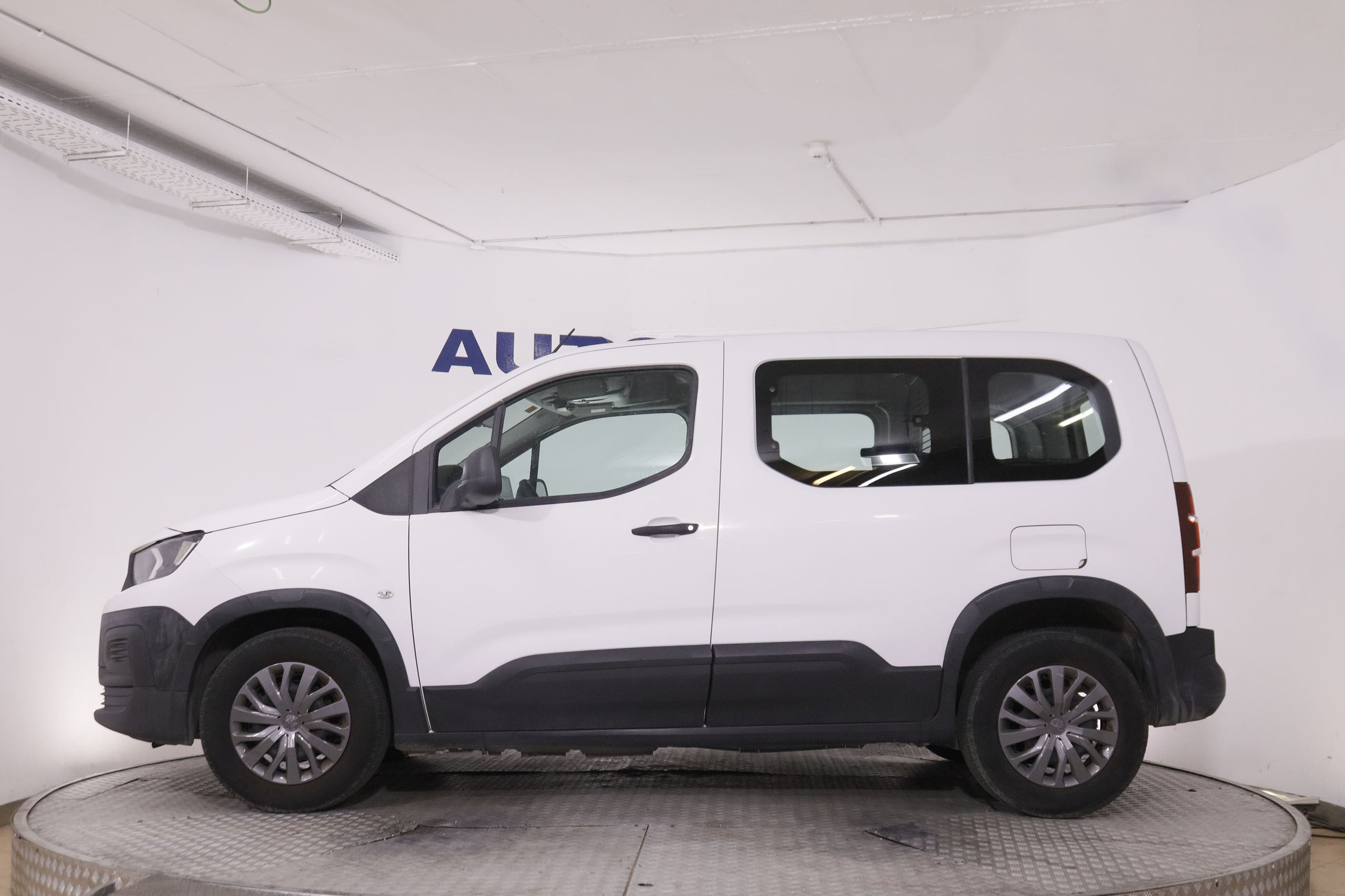 Peugeot Rifter 1.5 BlueHDi Active Pack Bussines Standars - foto 4