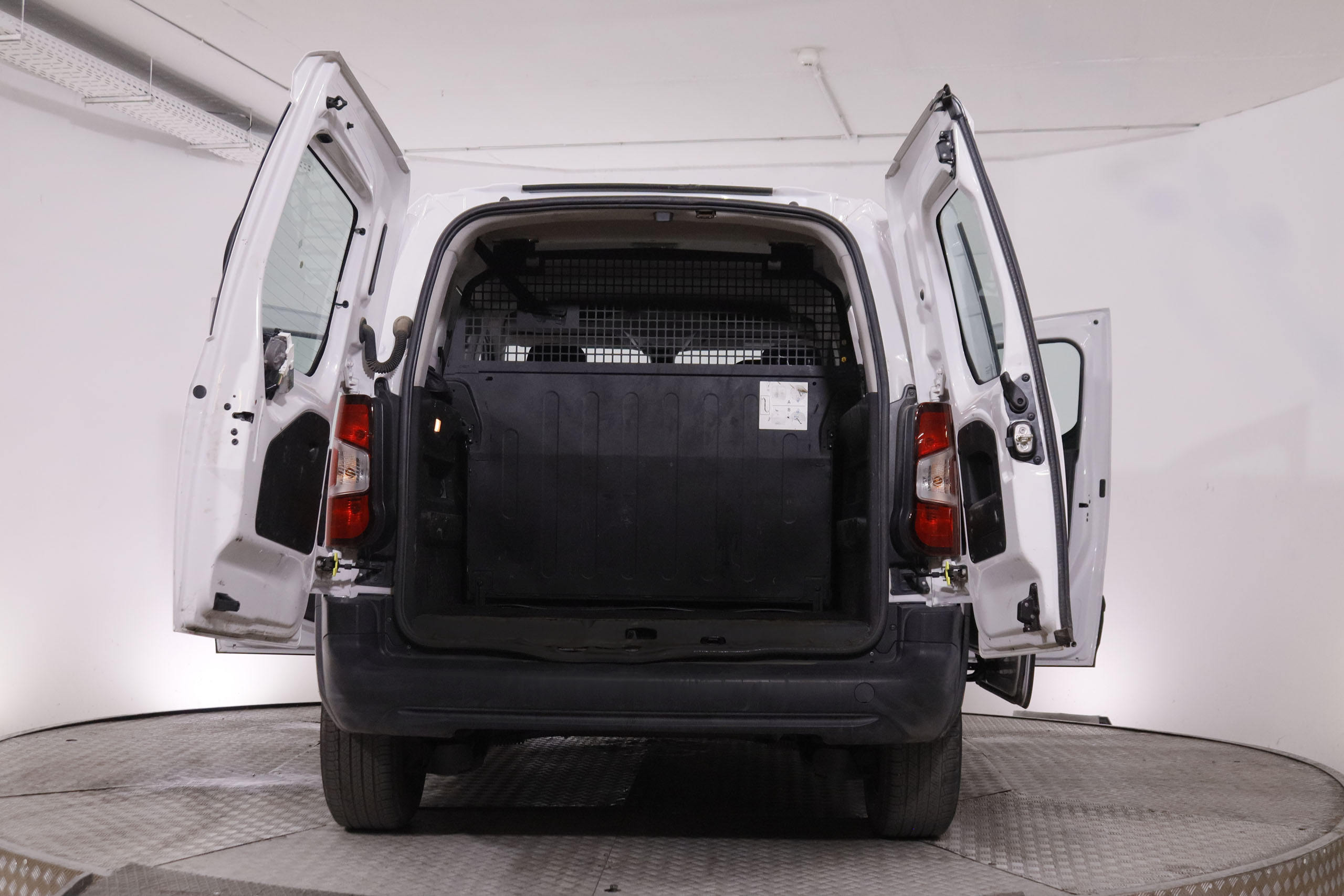 Peugeot Rifter 1.5 BlueHDi Active Pack Bussines Standars - foto 10