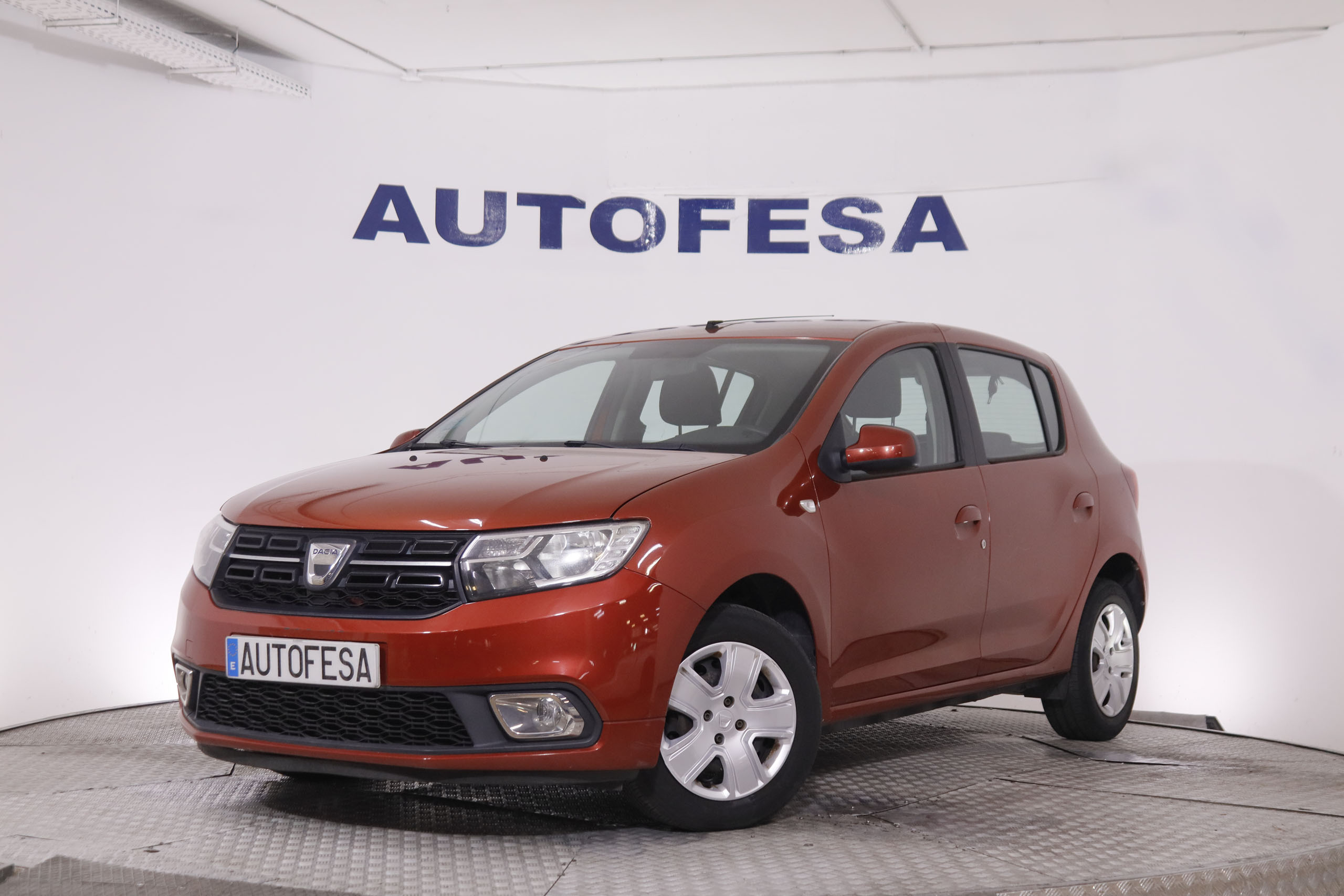 Dacia Sandero 1.5 dCi Laureate - foto 1
