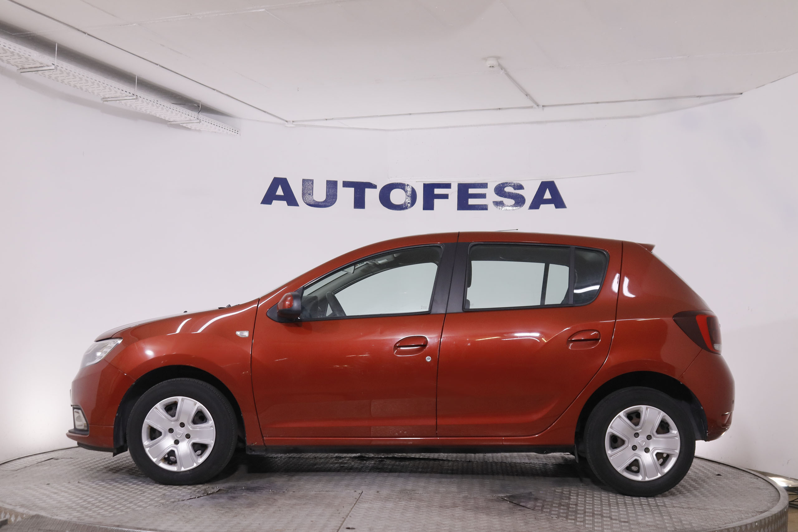 Dacia Sandero 1.5 dCi Laureate - foto 4
