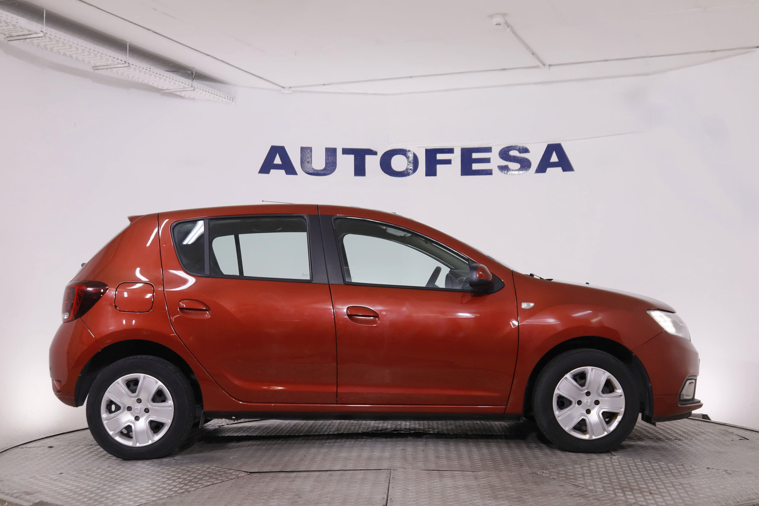 Dacia Sandero 1.5 dCi Laureate - foto 8