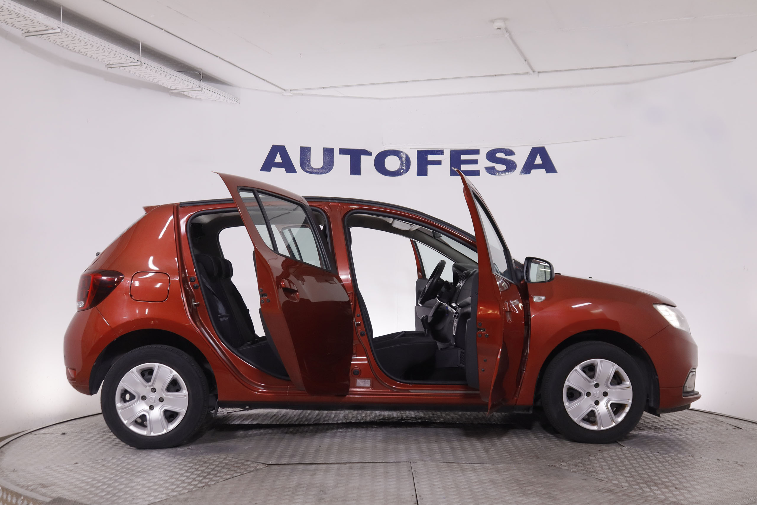 Dacia Sandero 1.5 dCi Laureate - foto 10