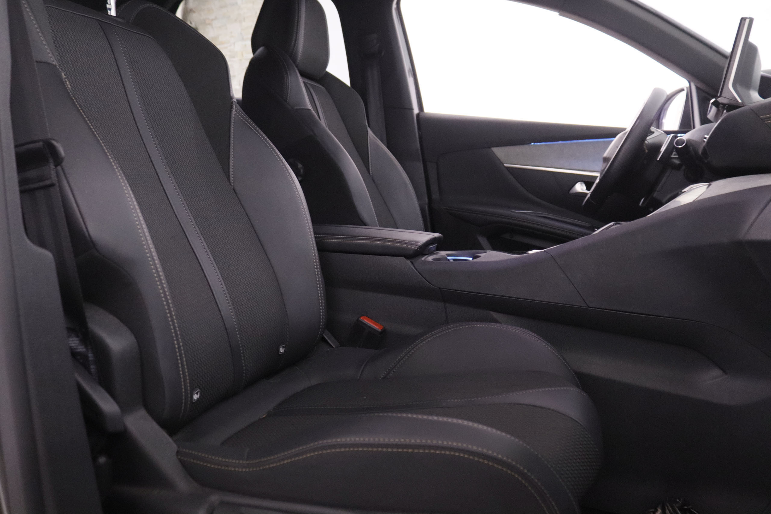 Peugeot 3008 1.5 BlueHDi GT EAT8 - foto 26