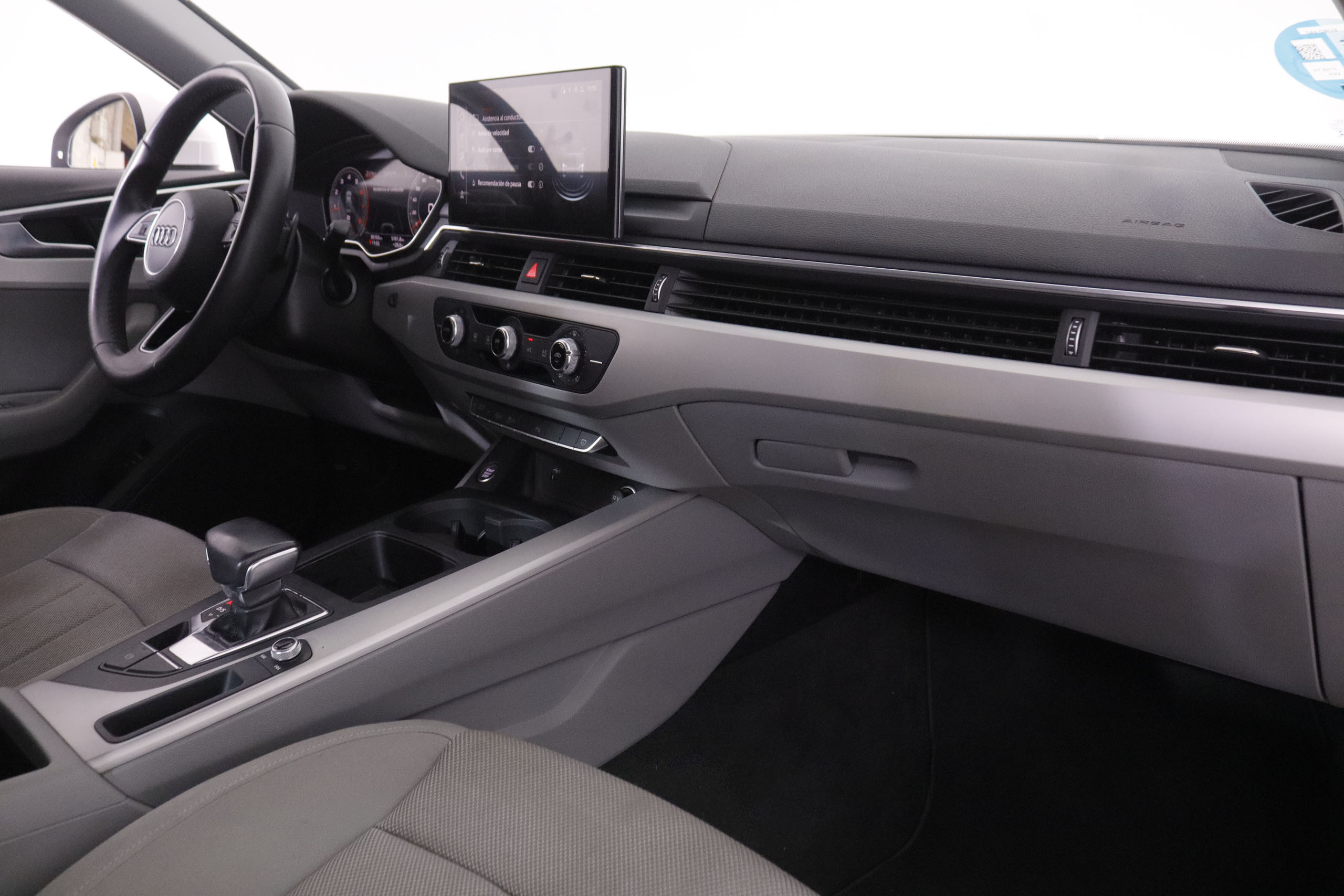Audi A4 35 TFSI MHEV Advance - foto 12