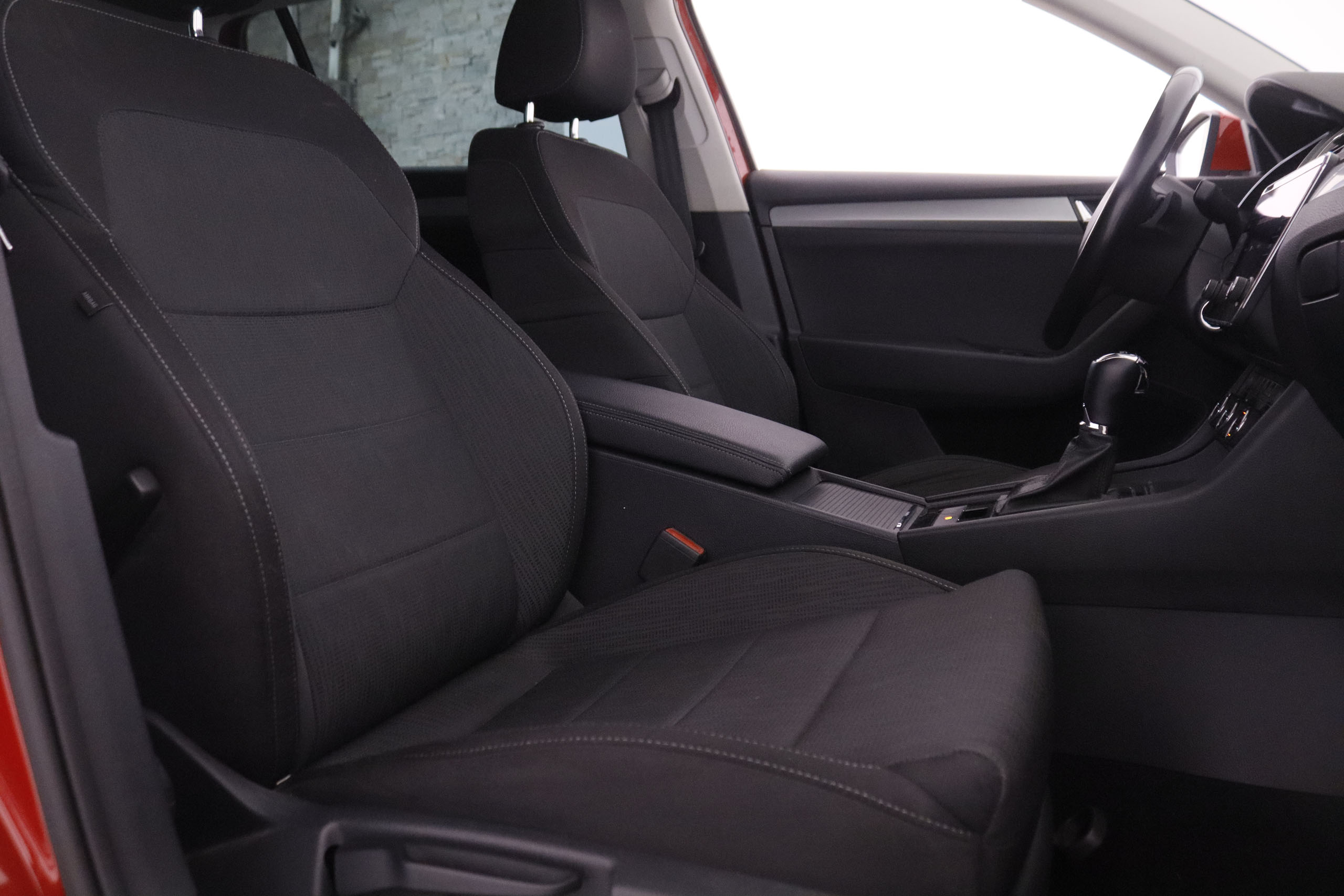 Škoda Superb Combi 2.0 TDI DSG - foto 20