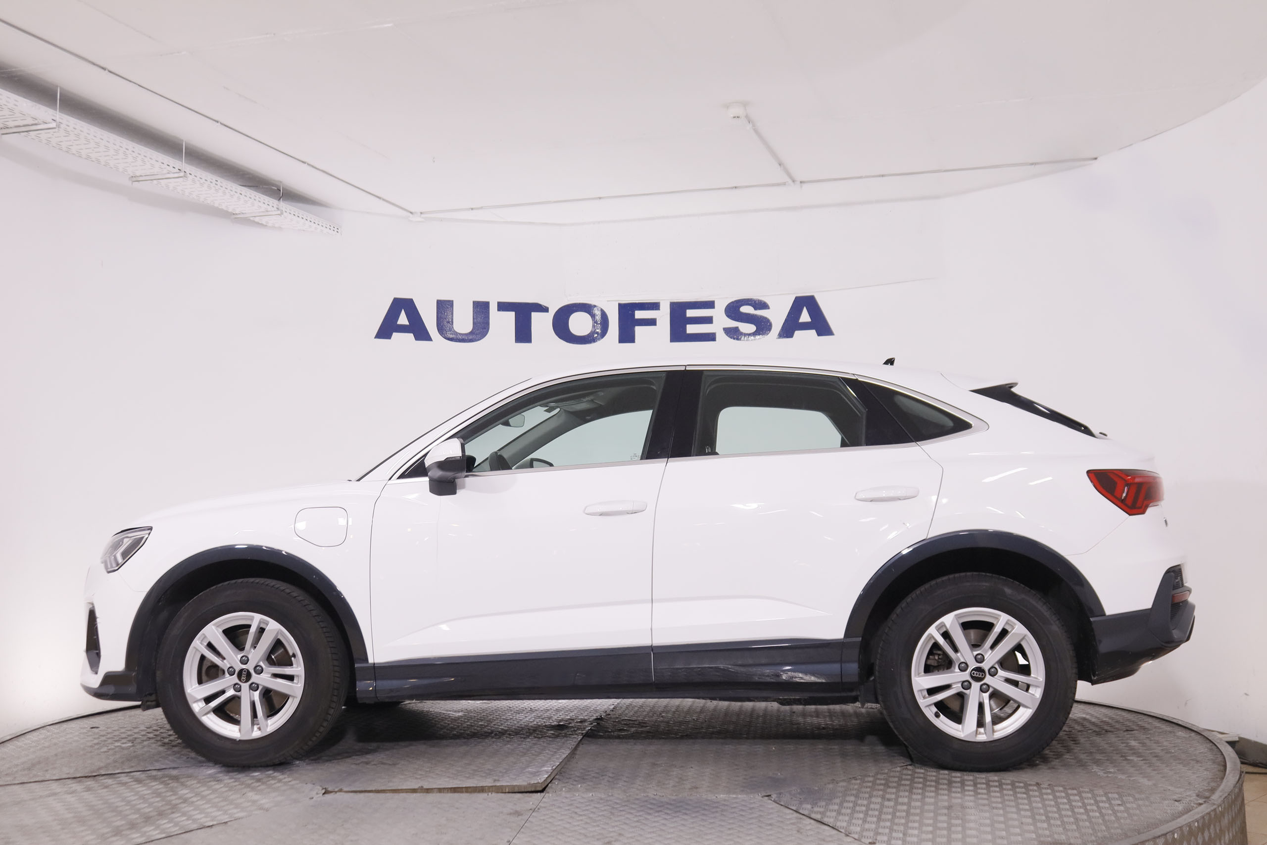 Audi Q3 Sportback 45 Tfsie - foto 4