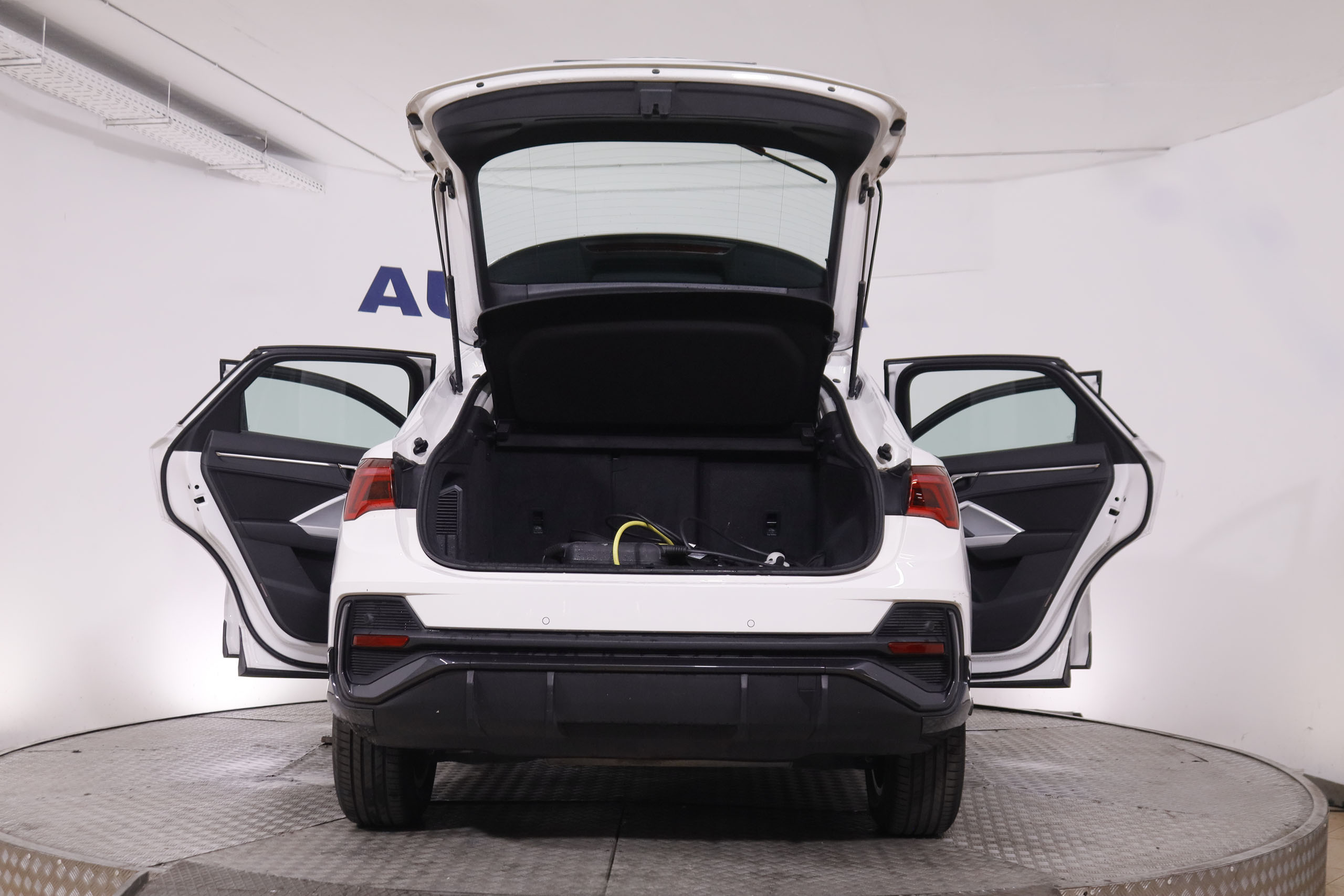 Audi Q3 Sportback 45 Tfsie - foto 9