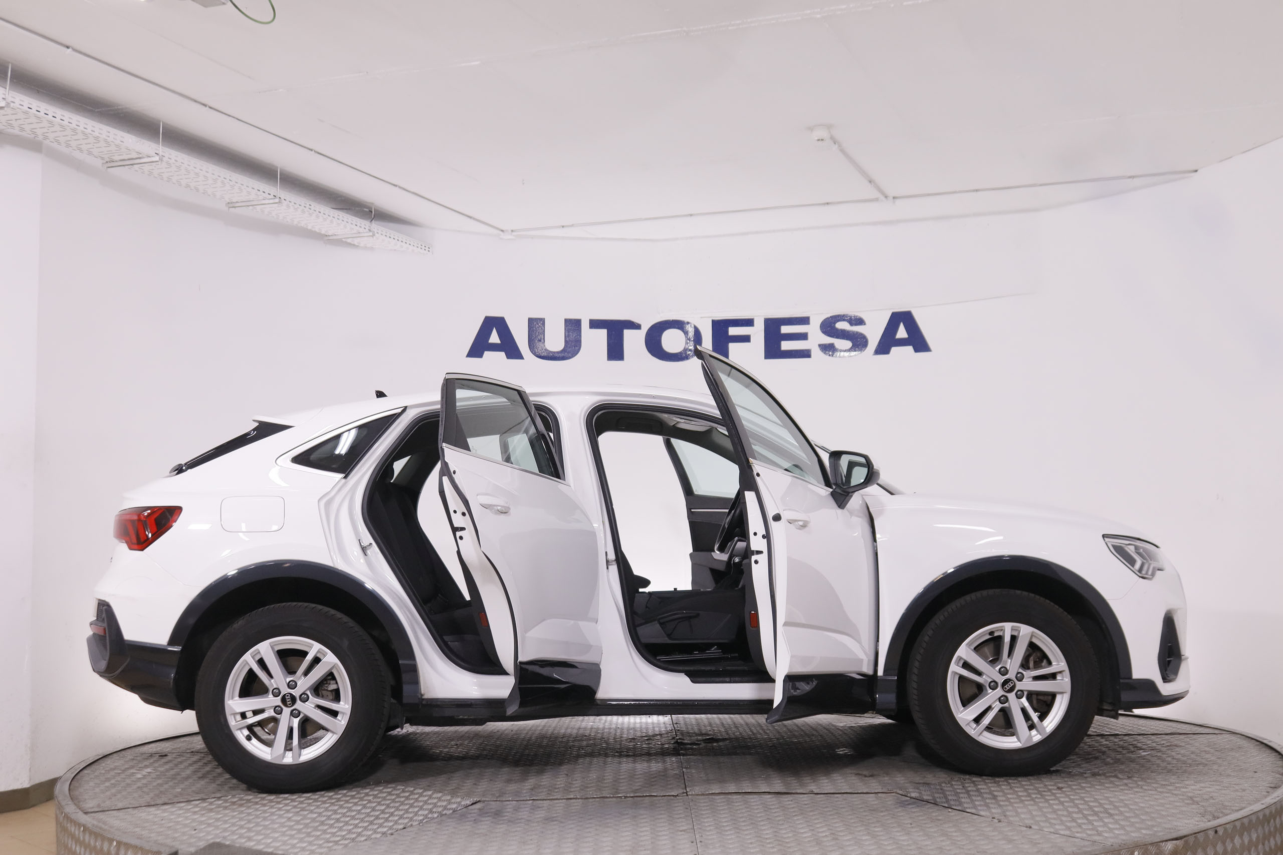 Audi Q3 Sportback 45 Tfsie - foto 10