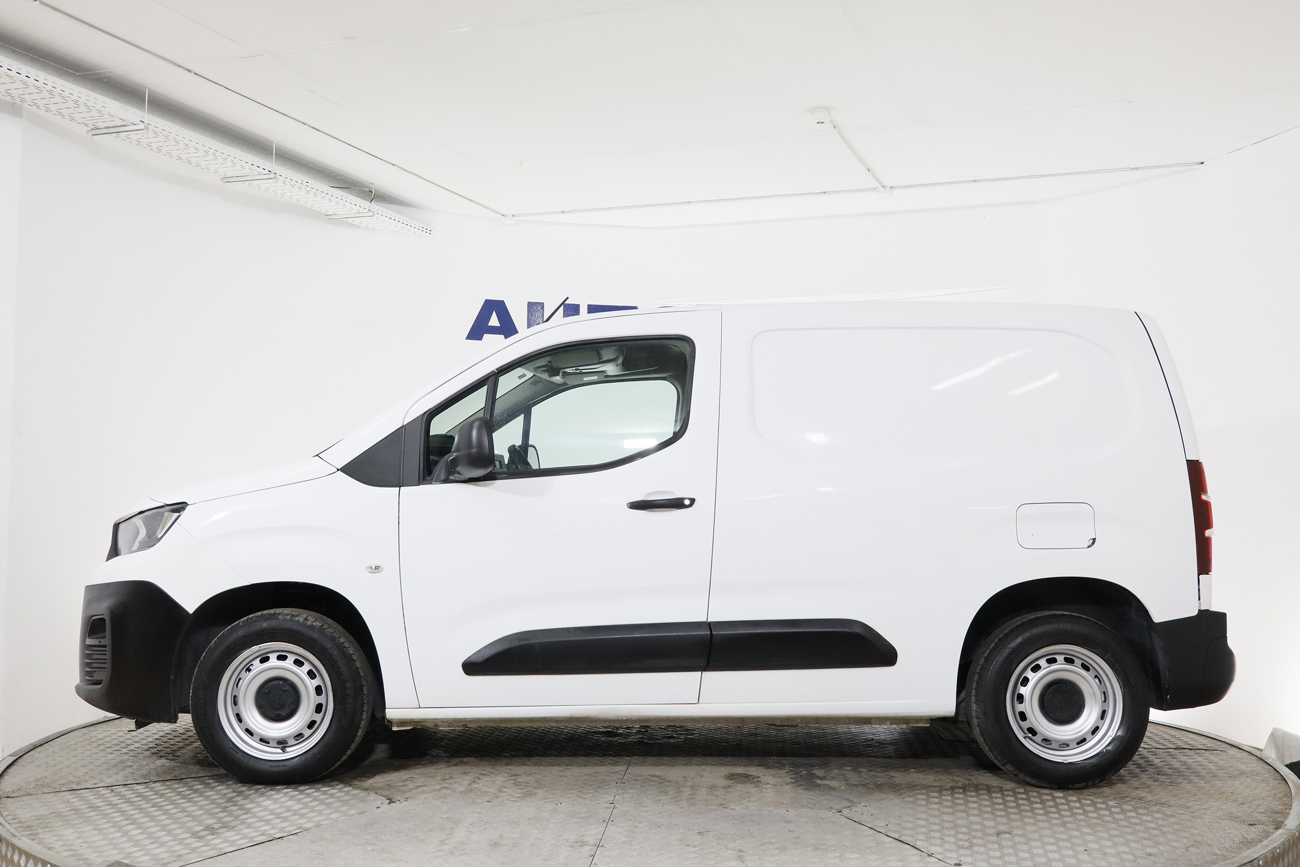 Peugeot Partner 1.5 Blue HDi Pro Standard 600KG - foto 7