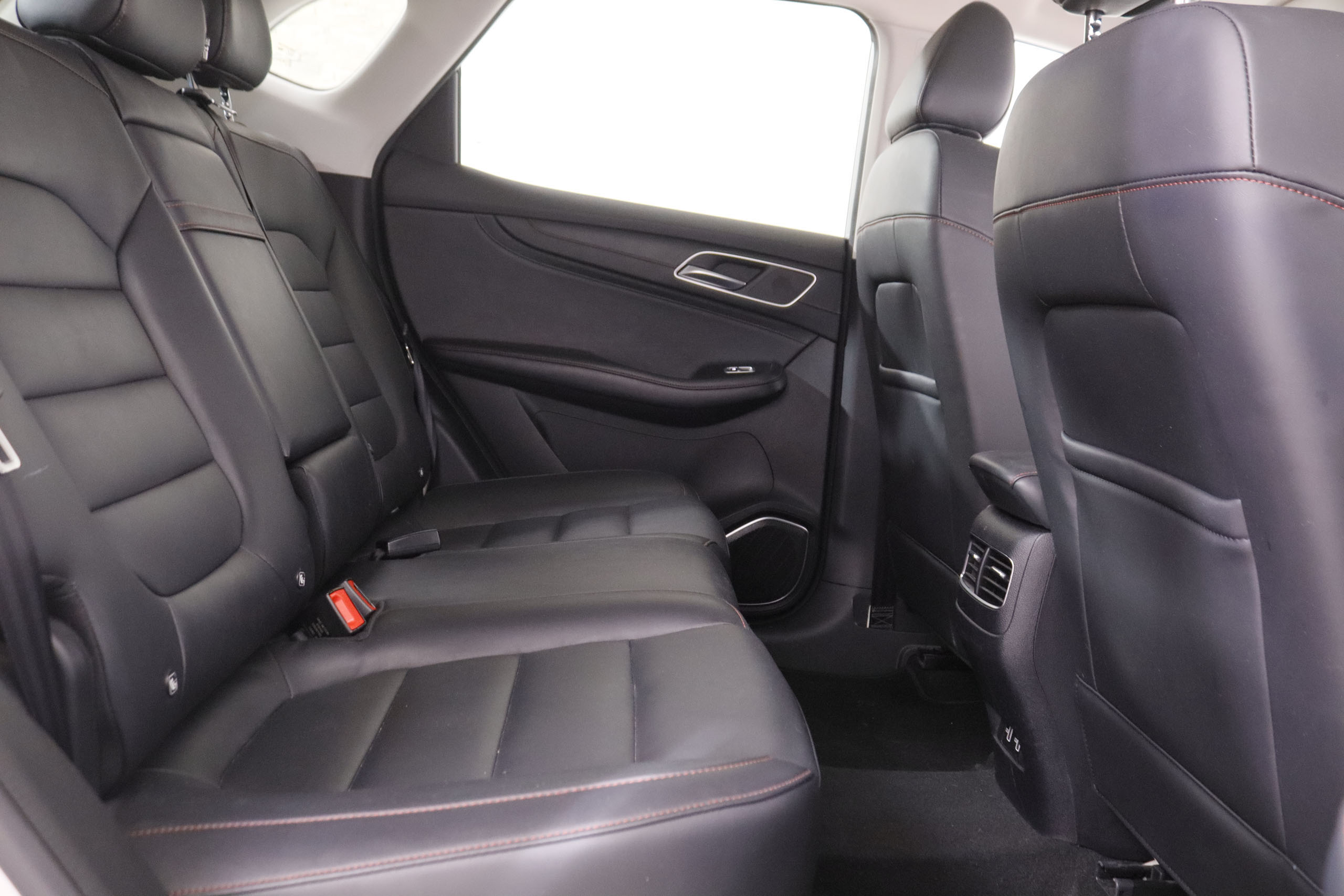 MG EHS 1.5 Plug-IN Hybrid Confort - foto 24