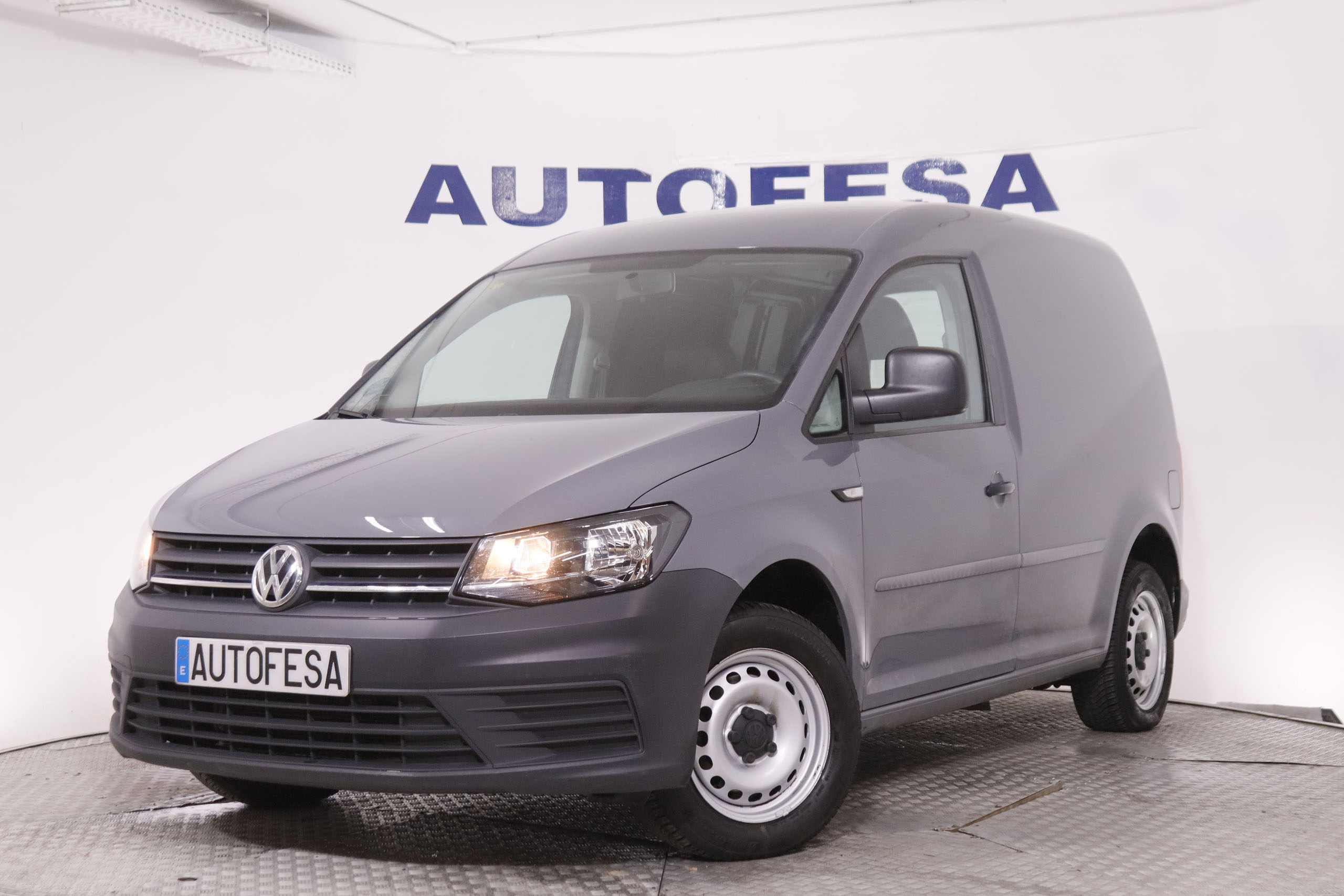 Volkswagen Caddy 2.0 TDI - foto 1