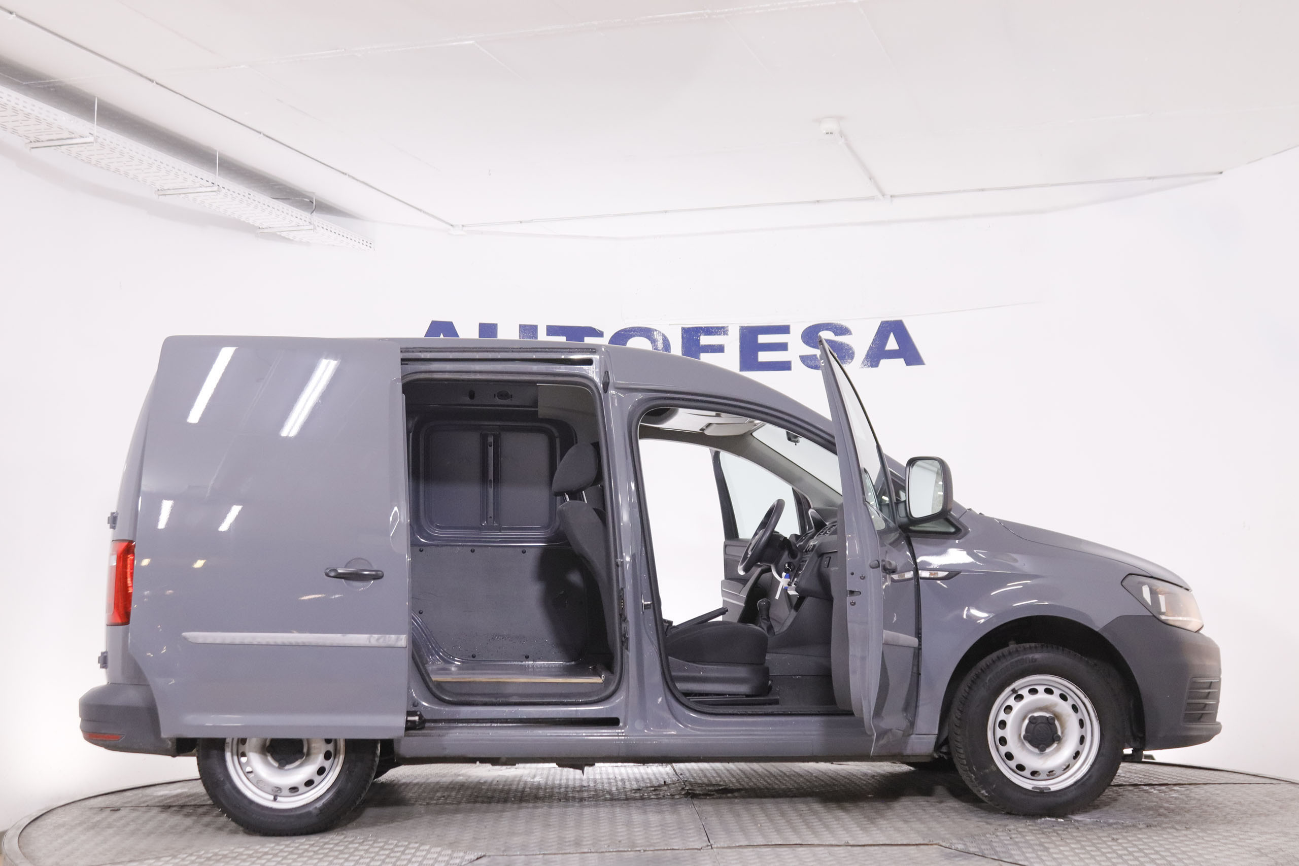 Volkswagen Caddy 2.0 TDI - foto 8