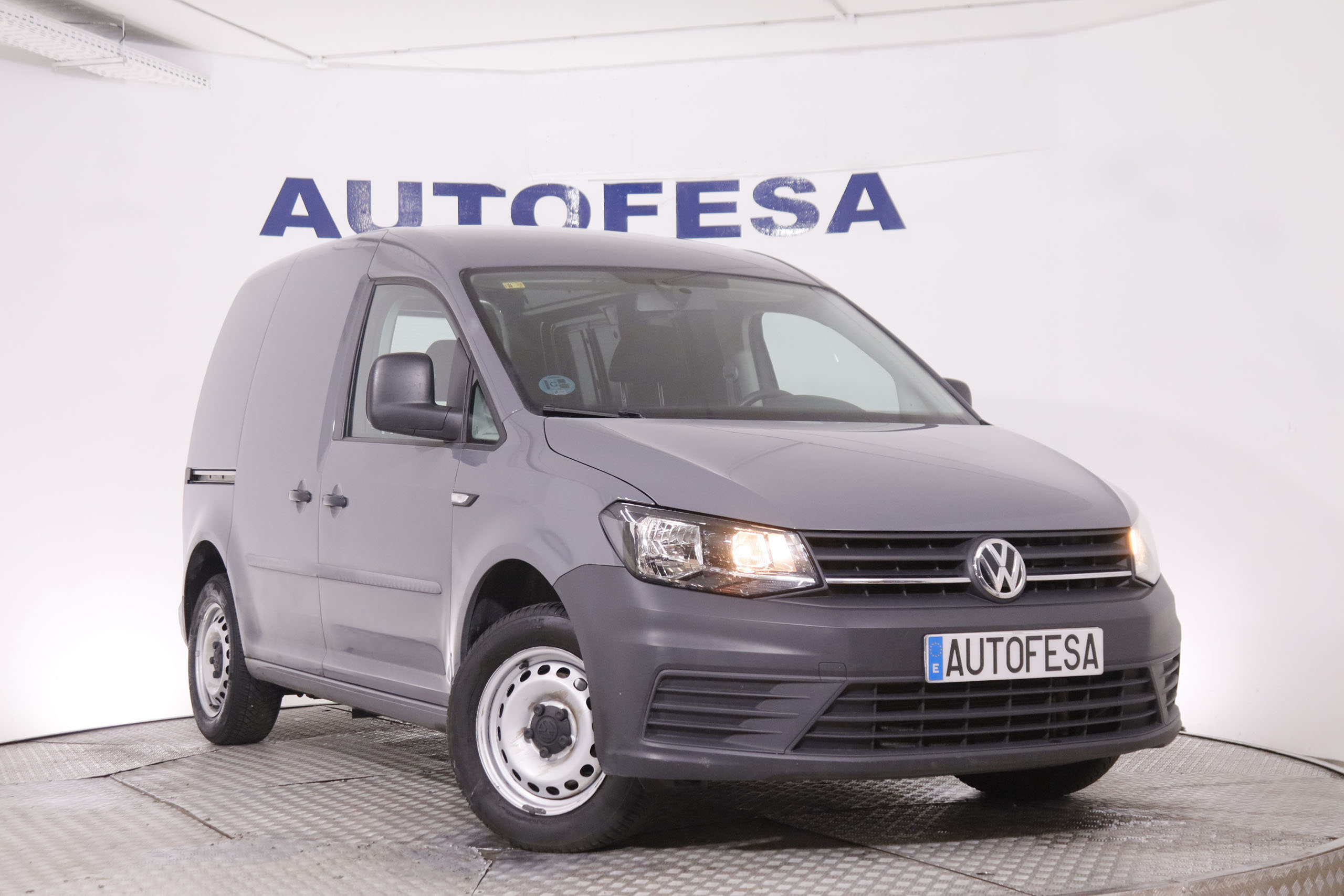 Volkswagen Caddy 2.0 TDI - foto 3