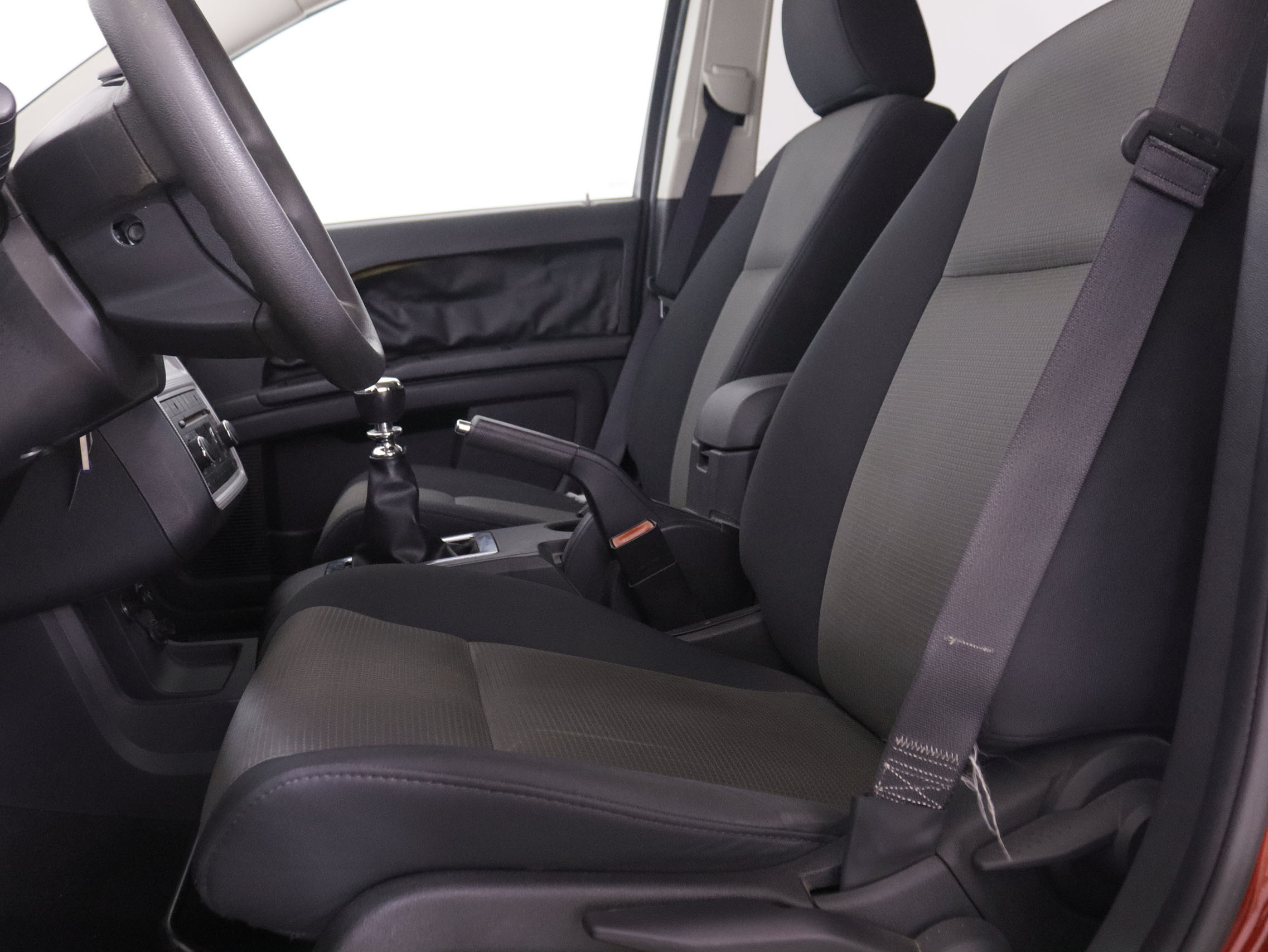 Dodge Journey 2.0 CRDi SE - foto 17