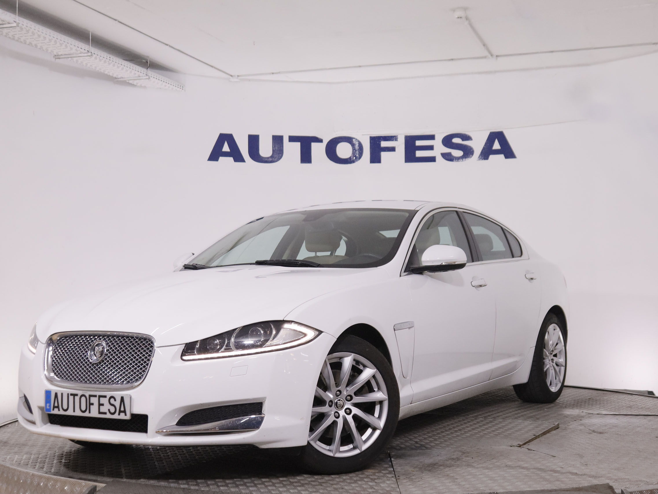 Jaguar XF 2.2 Diesel Entry