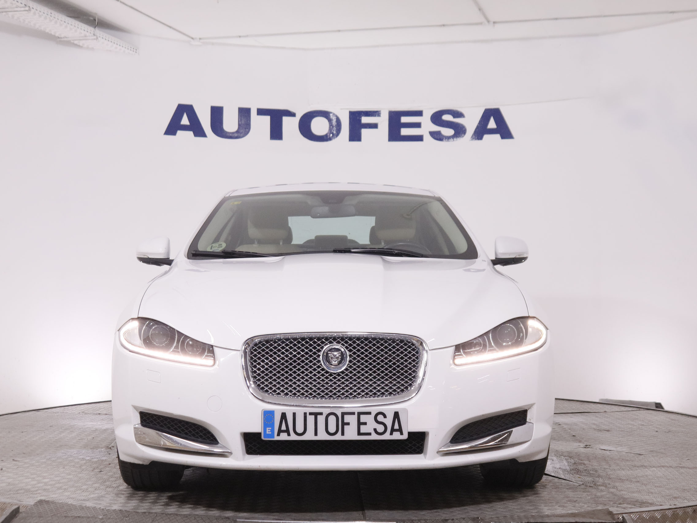 Jaguar XF 2.2 Diesel Entry - foto 2