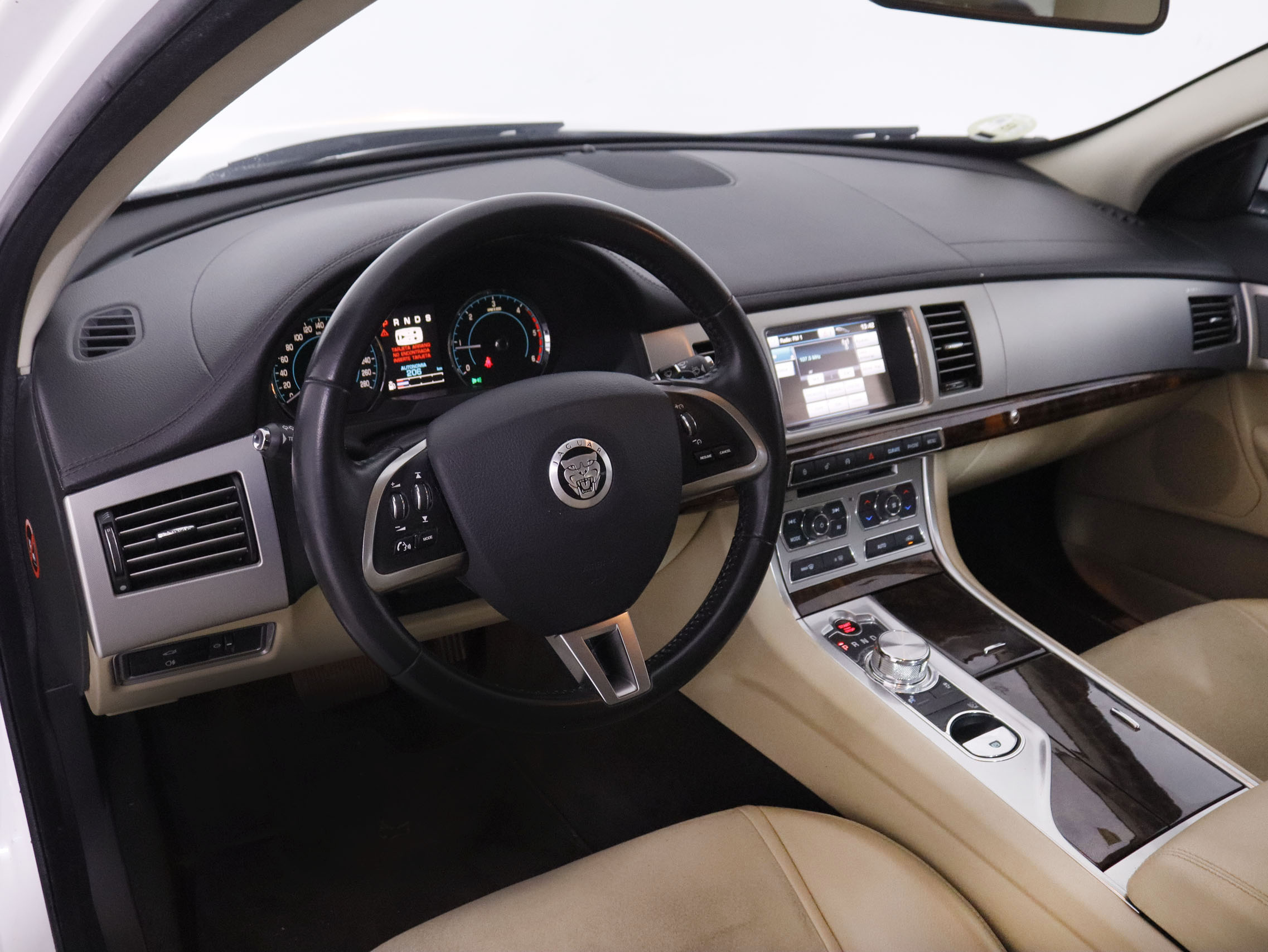 Jaguar XF 2.2 Diesel Entry - foto 11