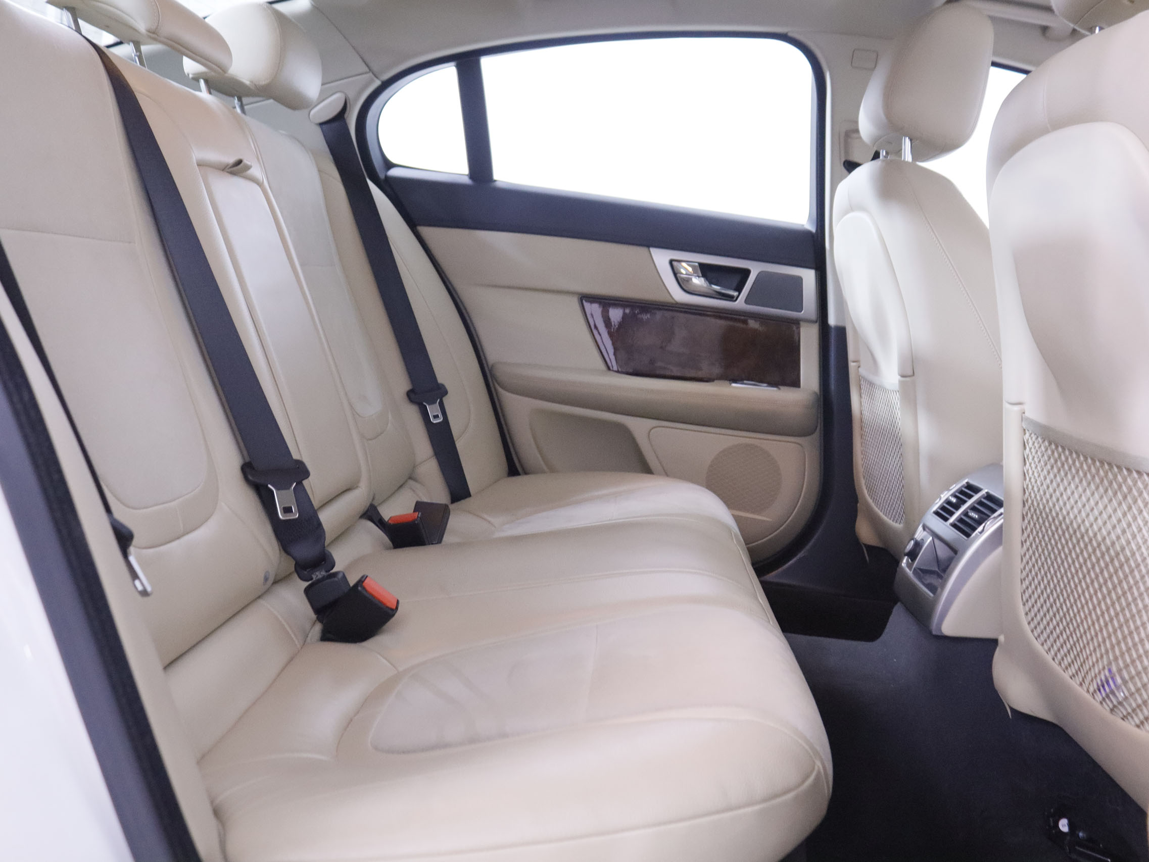 Jaguar XF 2.2 Diesel Entry - foto 20