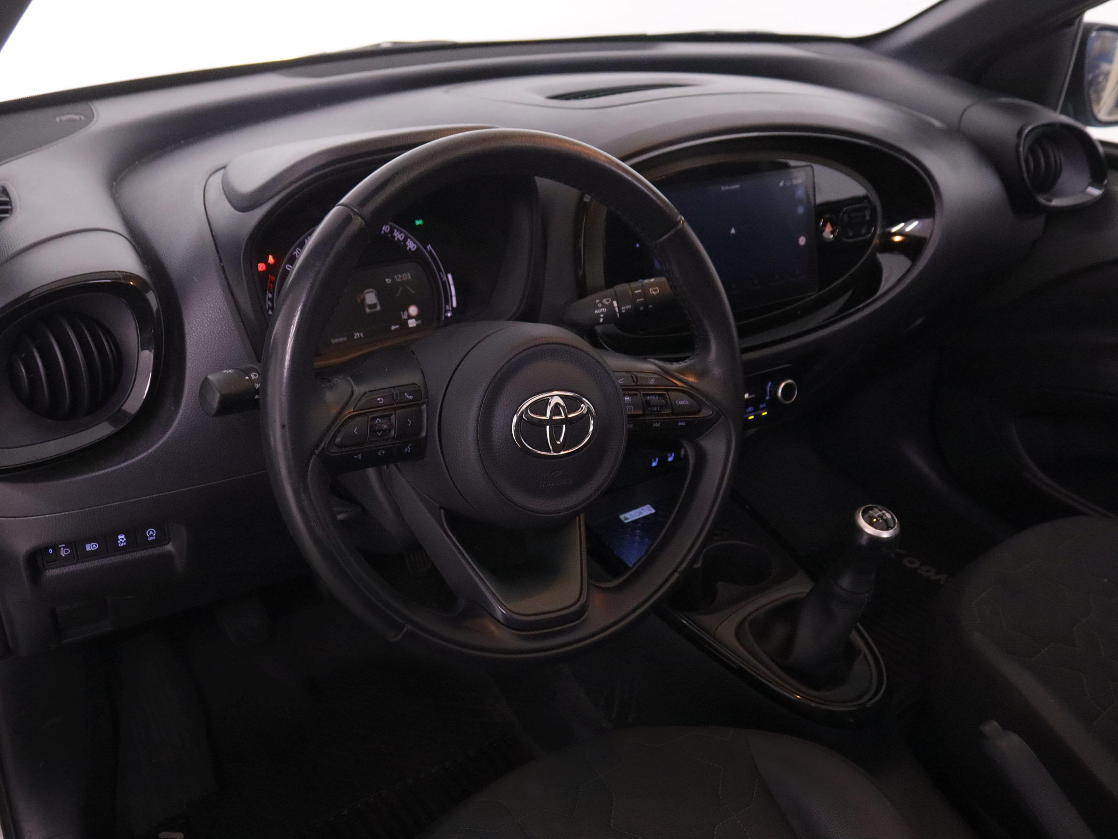 Toyota Aygo X 1.0 VVT-I X Tecno - foto 12