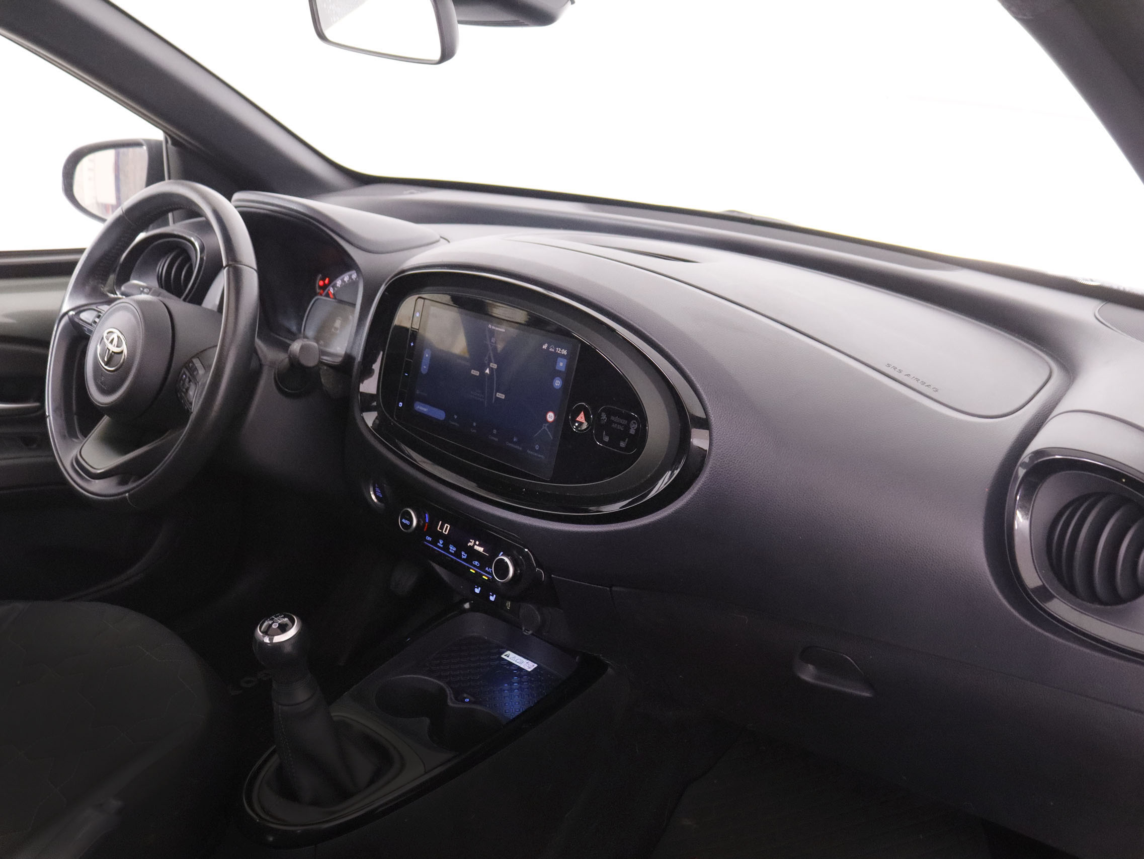 Toyota Aygo X 1.0 VVT-I X Tecno - foto 13