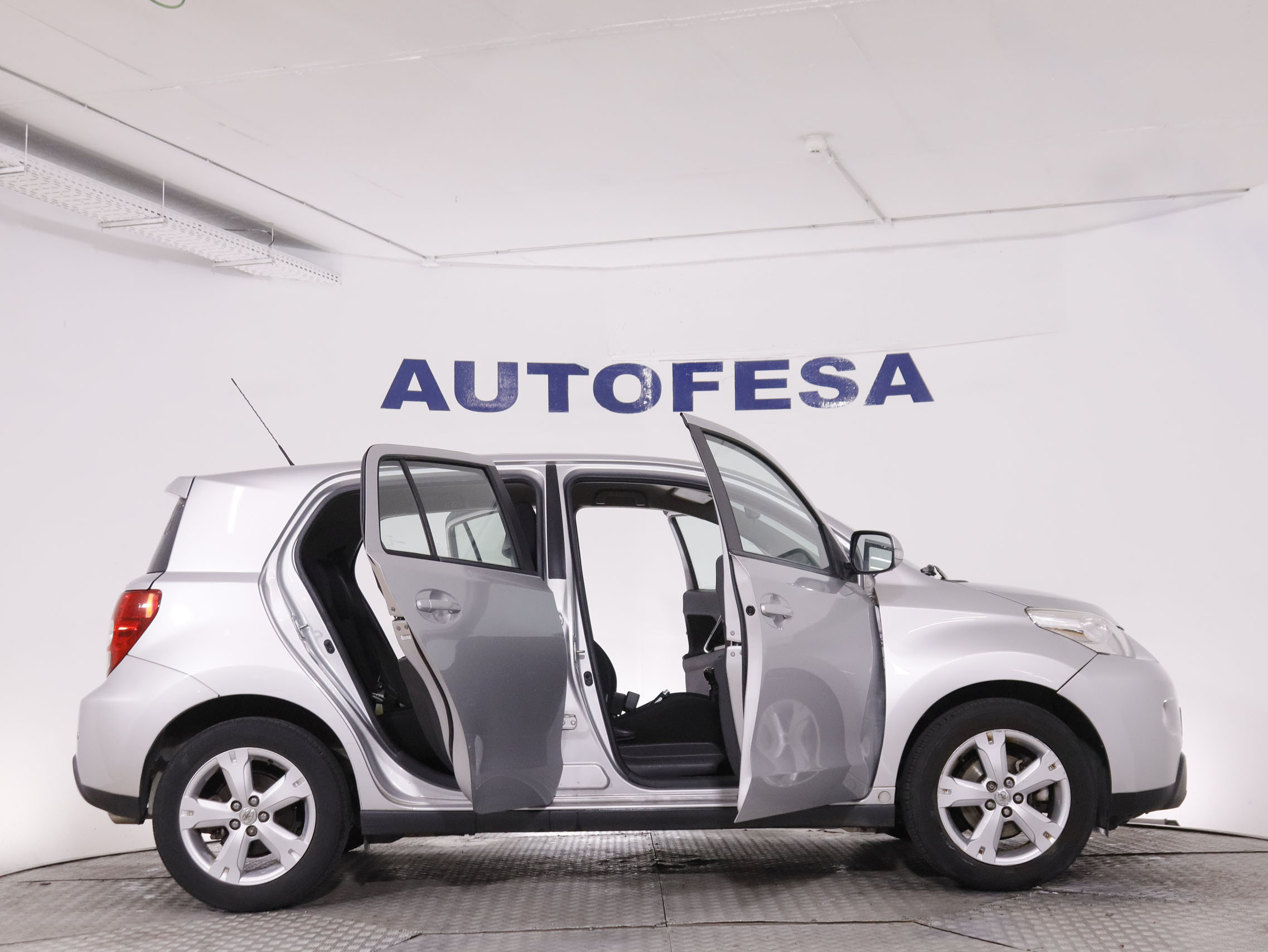 Toyota Urban Cruiser 1.3 VVT-I - foto 8
