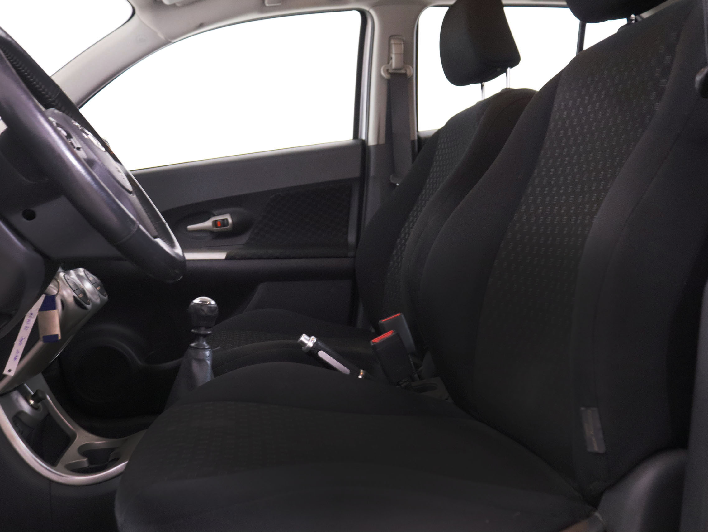 Toyota Urban Cruiser 1.3 VVT-I - foto 18