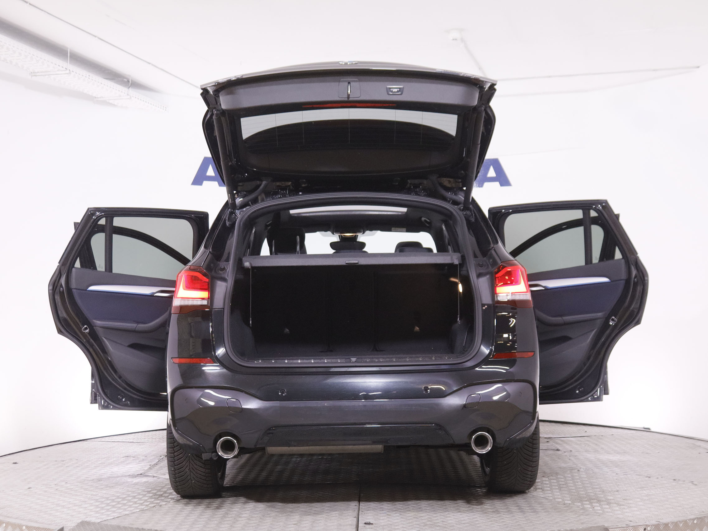 BMW X1 sDrive 18d M-Sport - foto 8