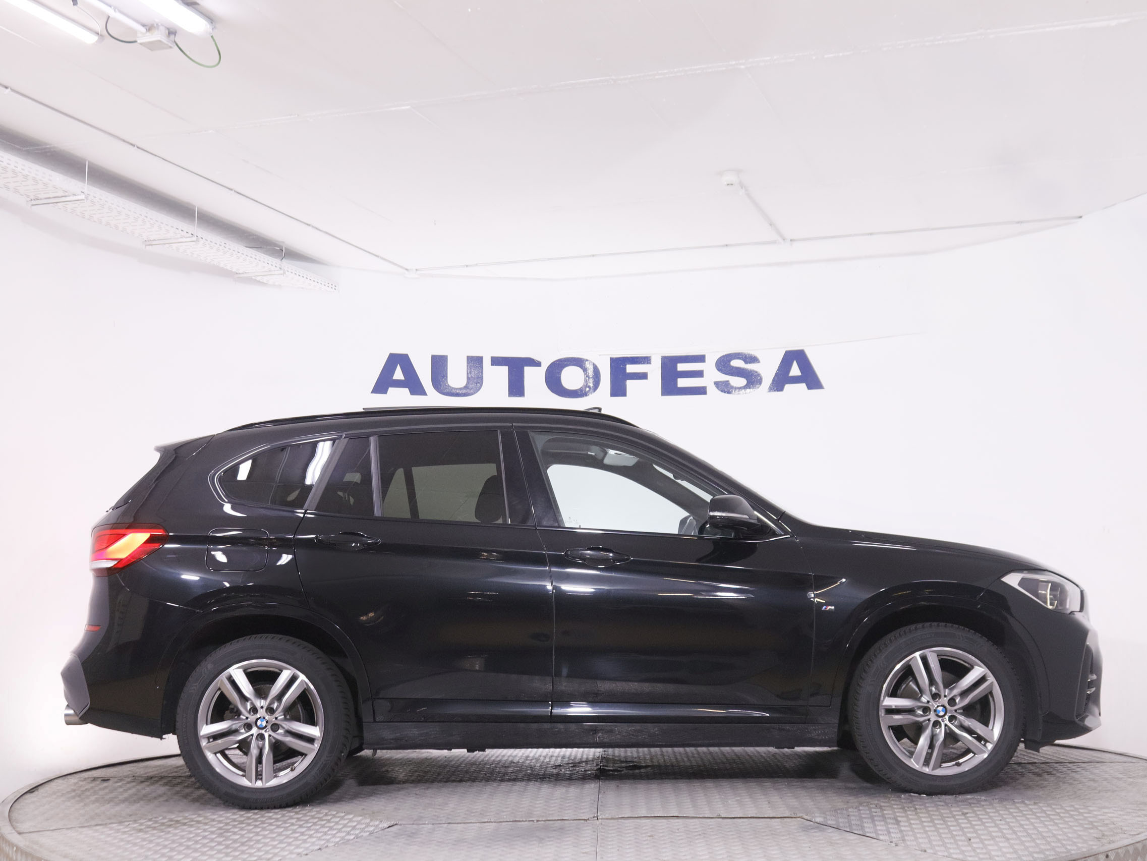 BMW X1 sDrive 18d M-Sport - foto 7