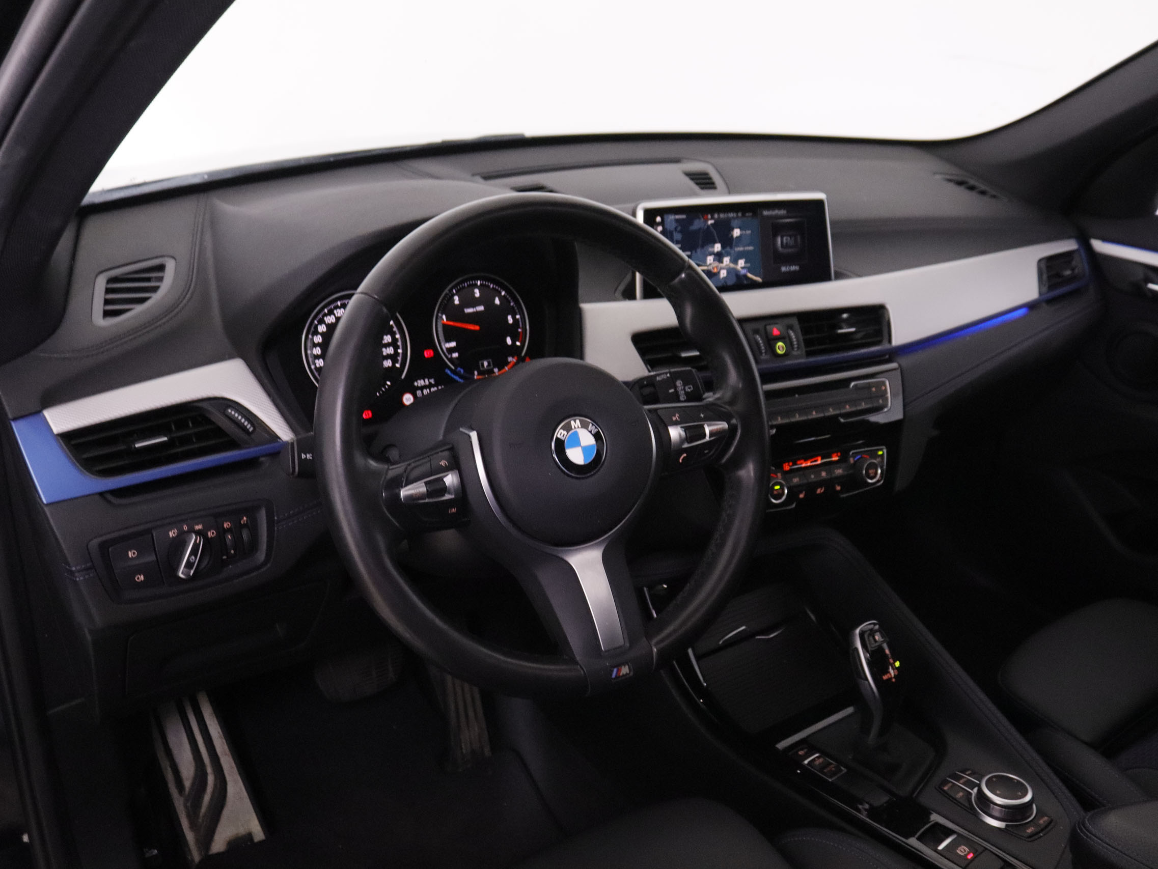 BMW X1 sDrive 18d M-Sport - foto 12