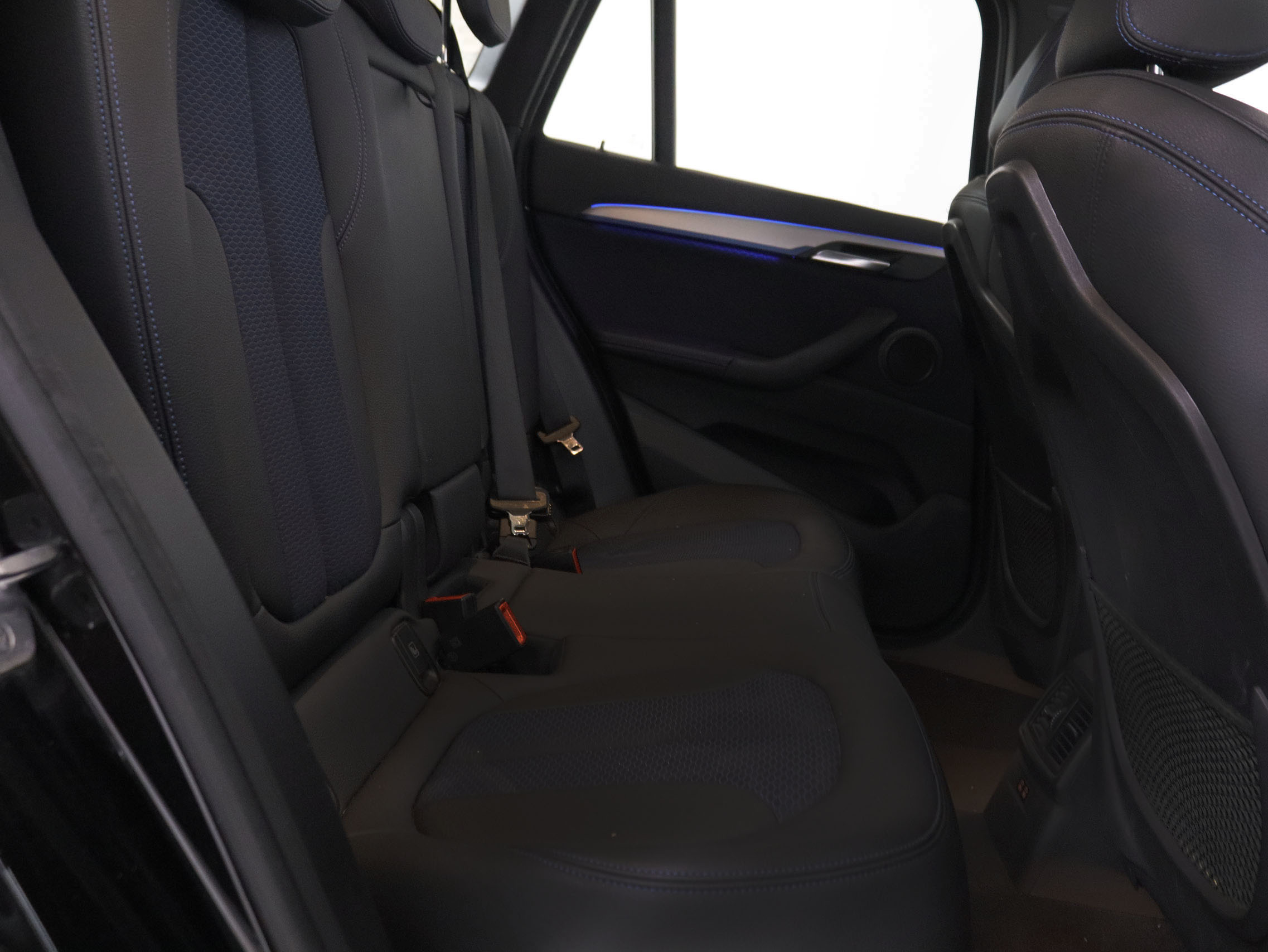 BMW X1 sDrive 18d M-Sport - foto 24