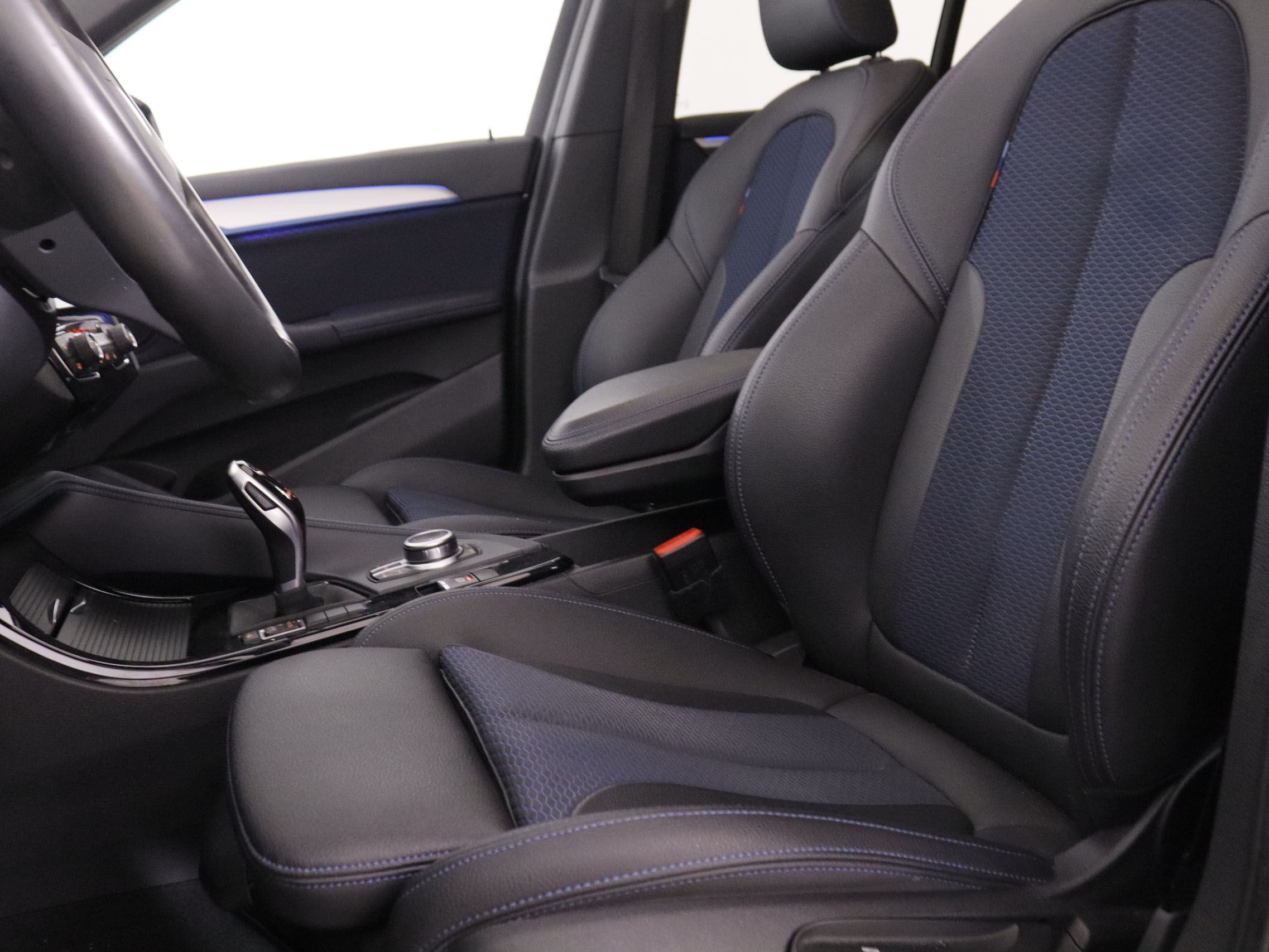 BMW X1 sDrive 18d M-Sport - foto 22